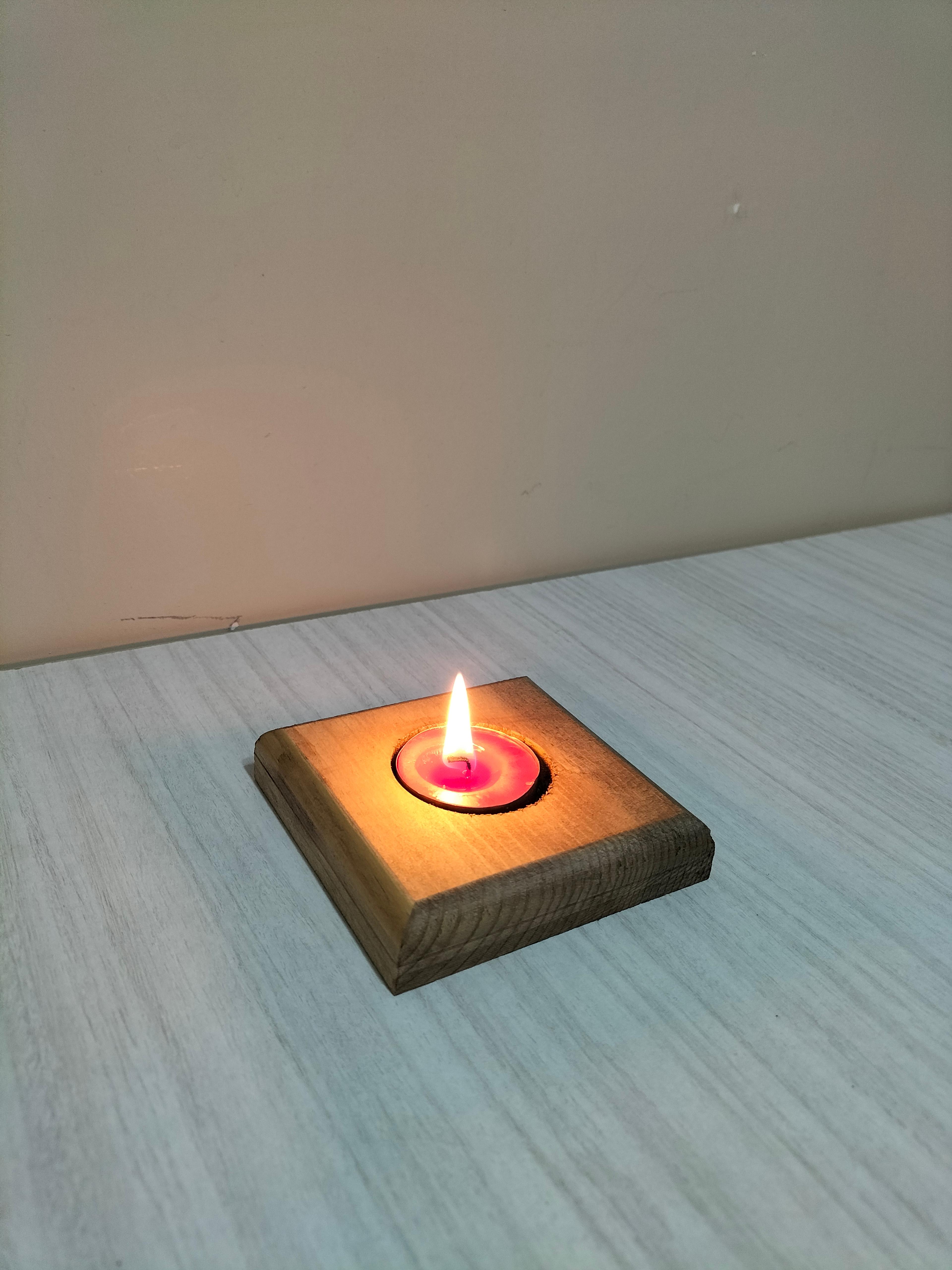 Masif Ahşap Kare Tealight Mumluk