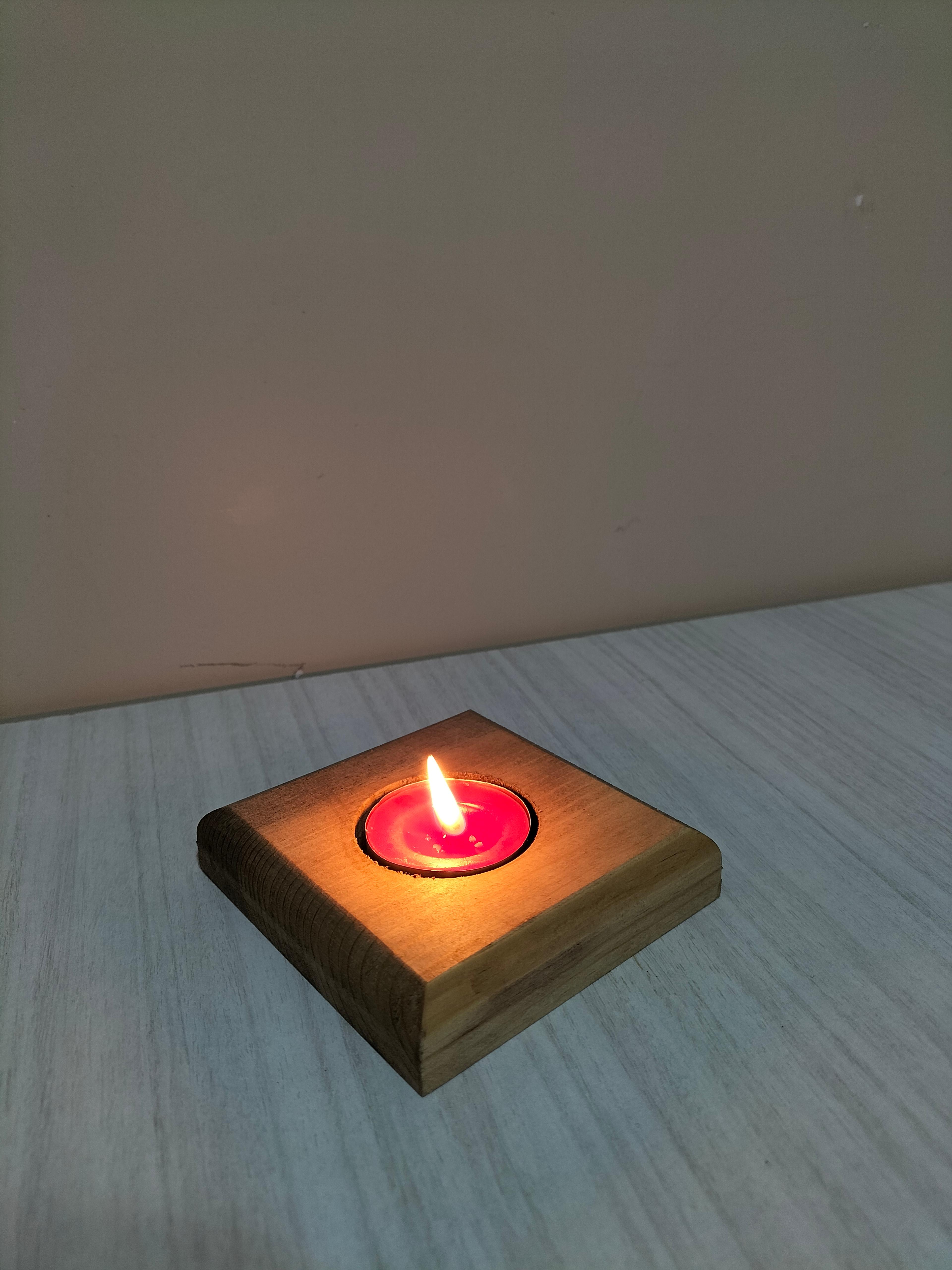 Masif Ahşap Kare Tealight Mumluk