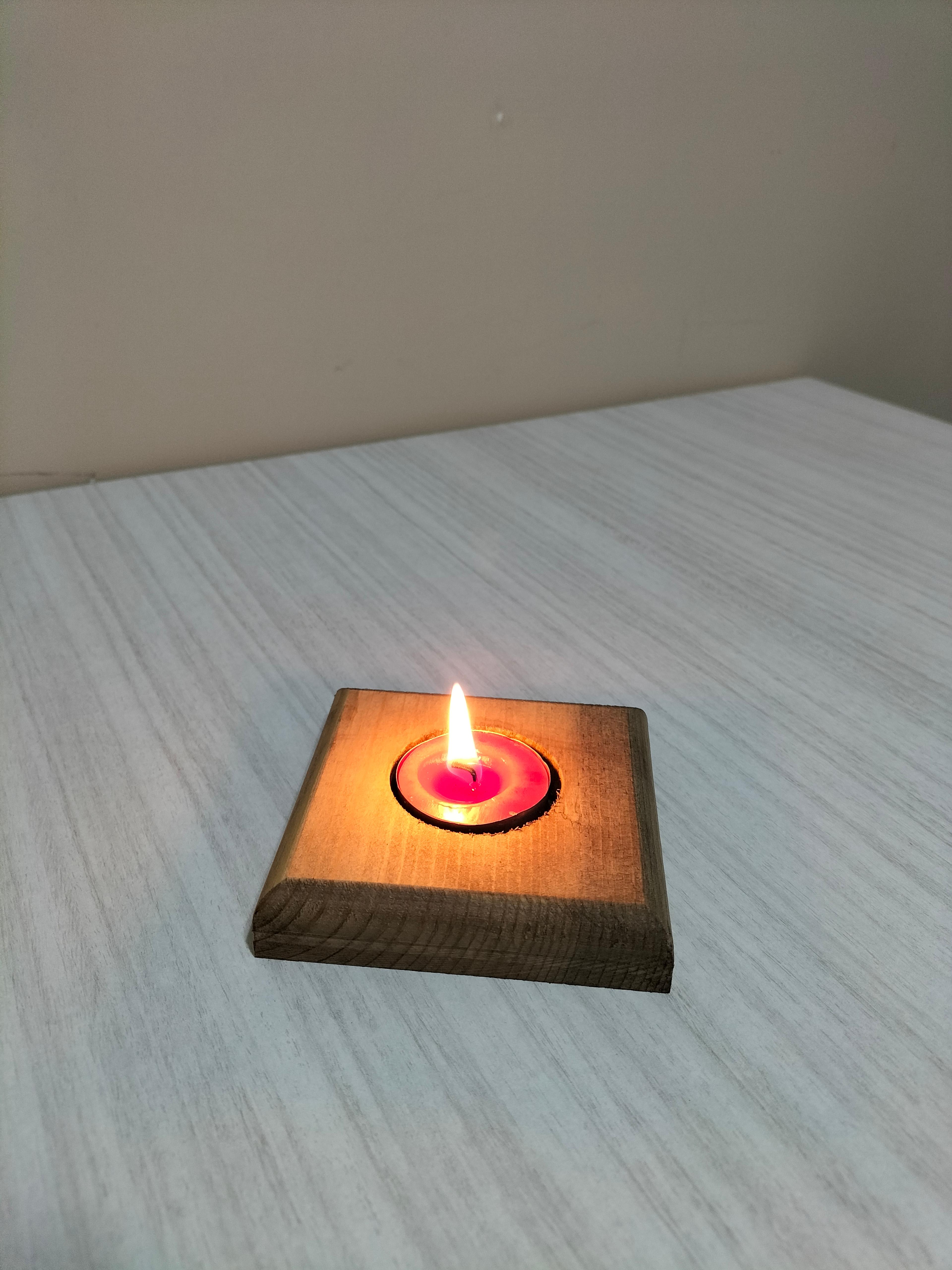 Masif Ahşap Kare Tealight Mumluk