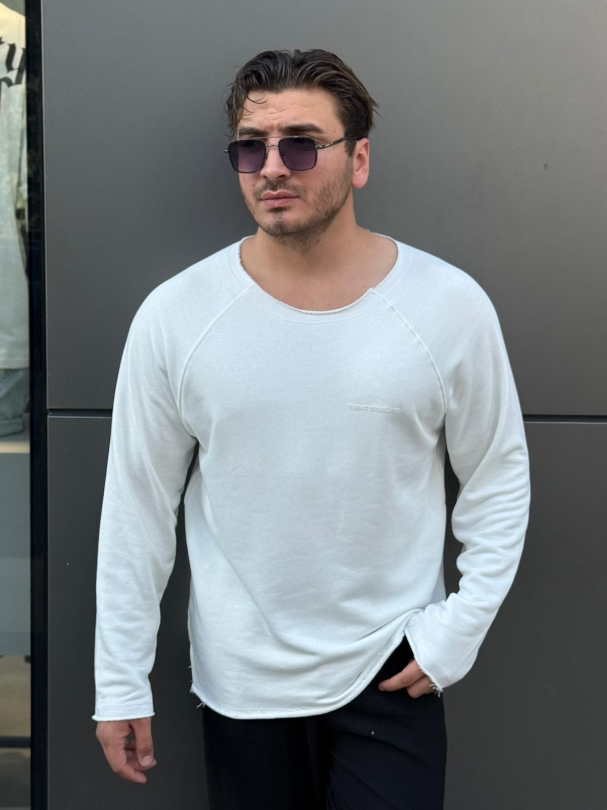 Minimal Baskılı Oversize Sweatshirt - Beyaz