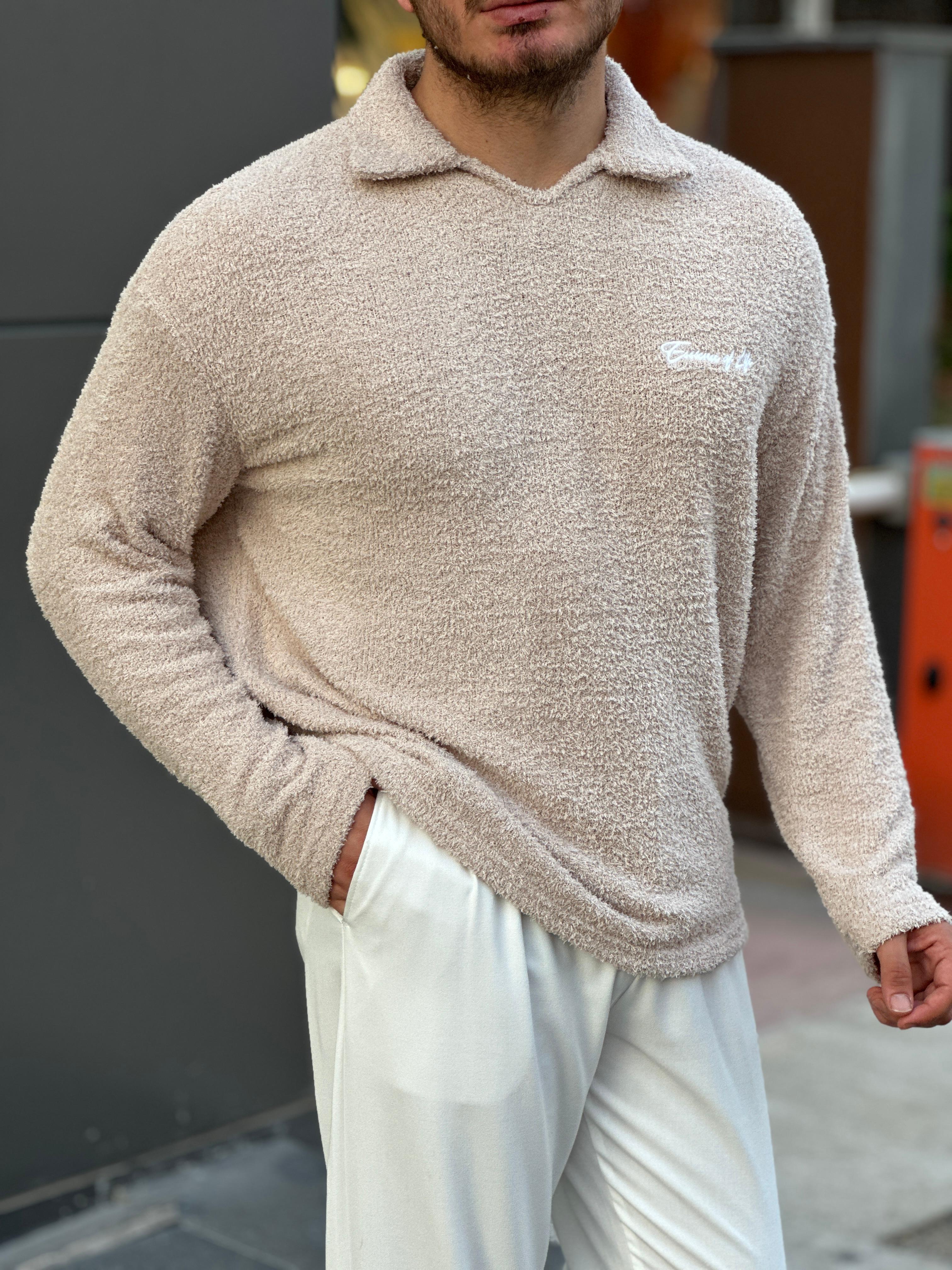 Minimal Baskılı Polo Yaka Peluş Sweat  - krem