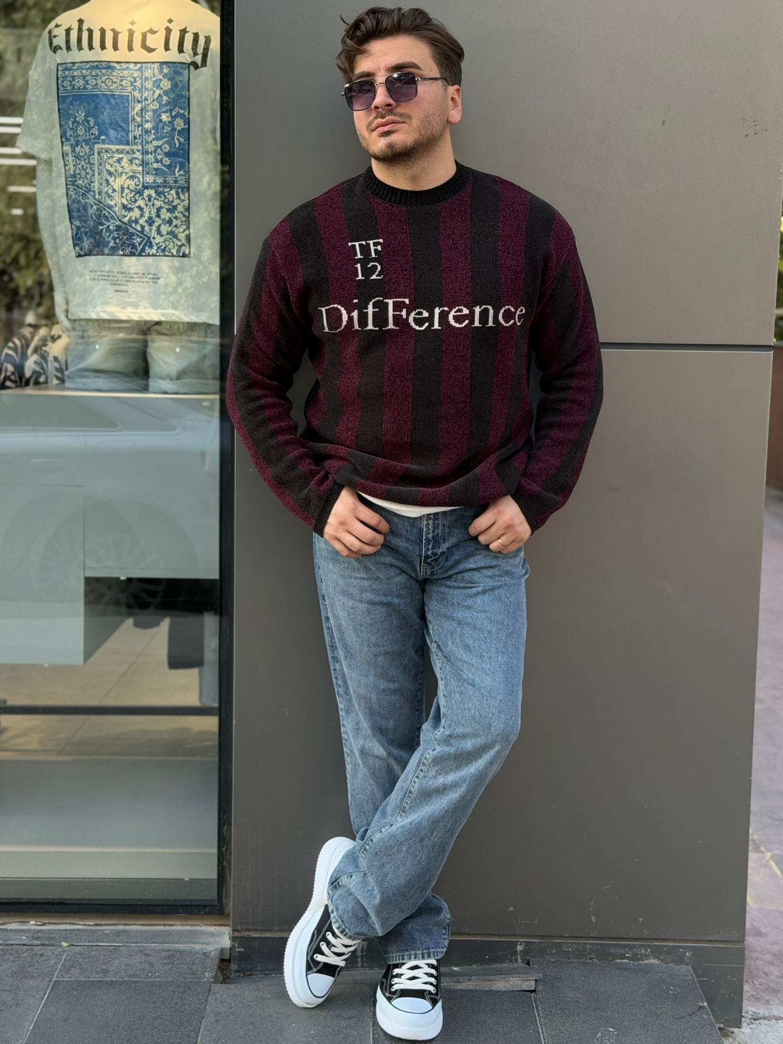 Çizgili Baskı Detaylı Sweatshirt