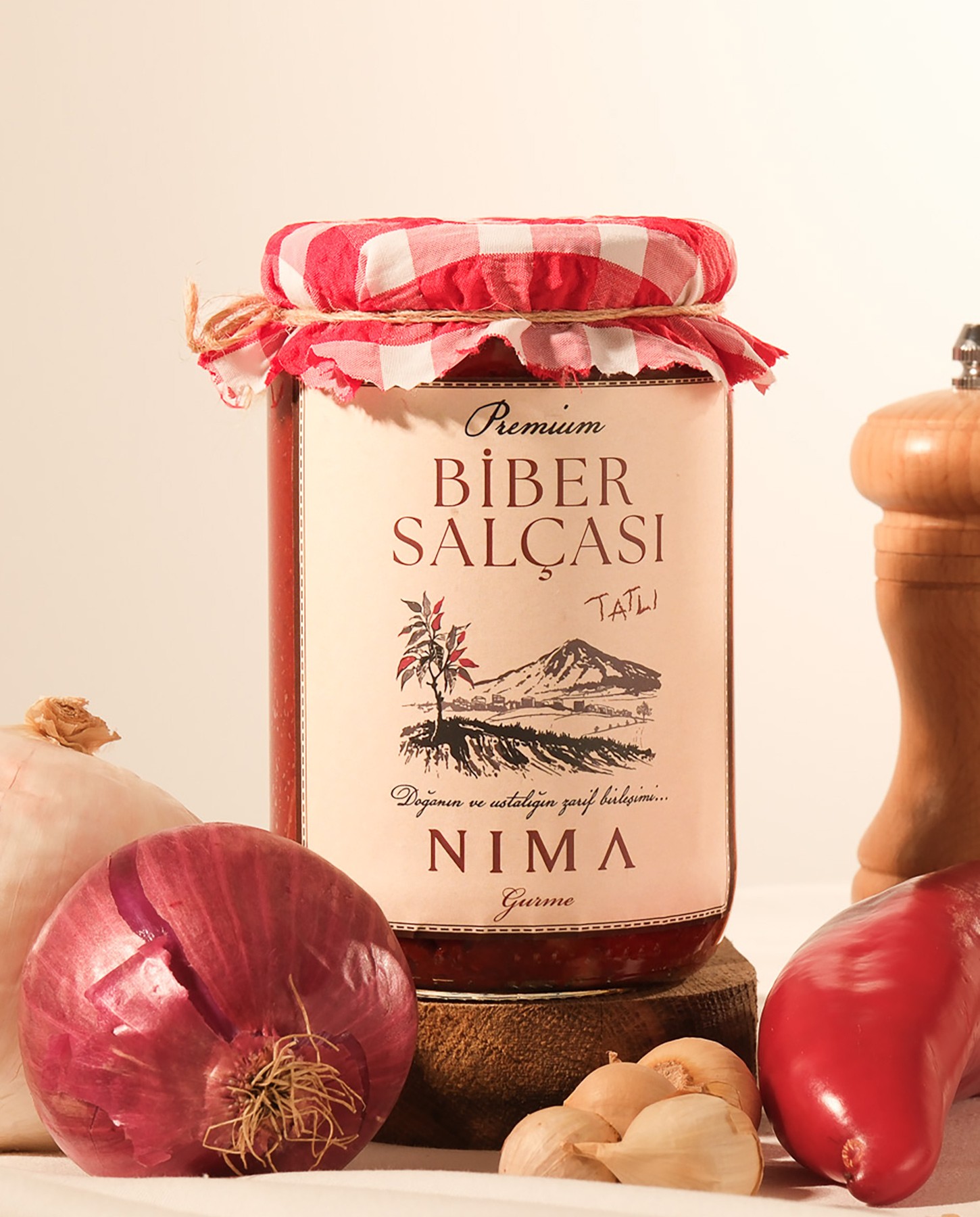 Gurme Tatlı Biber Salçası 700 Gr