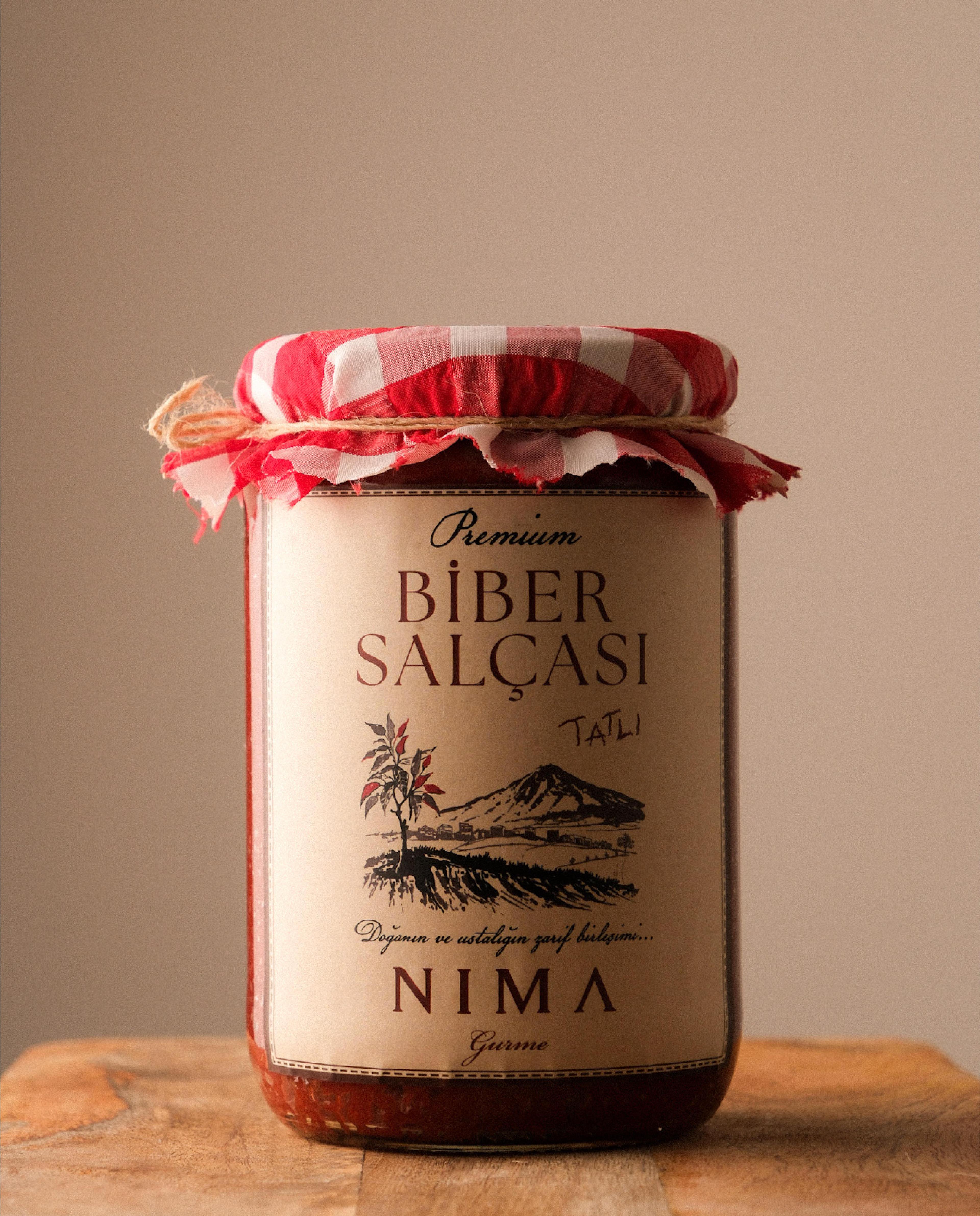 Gurme Tatlı Biber Salçası 700 Gr