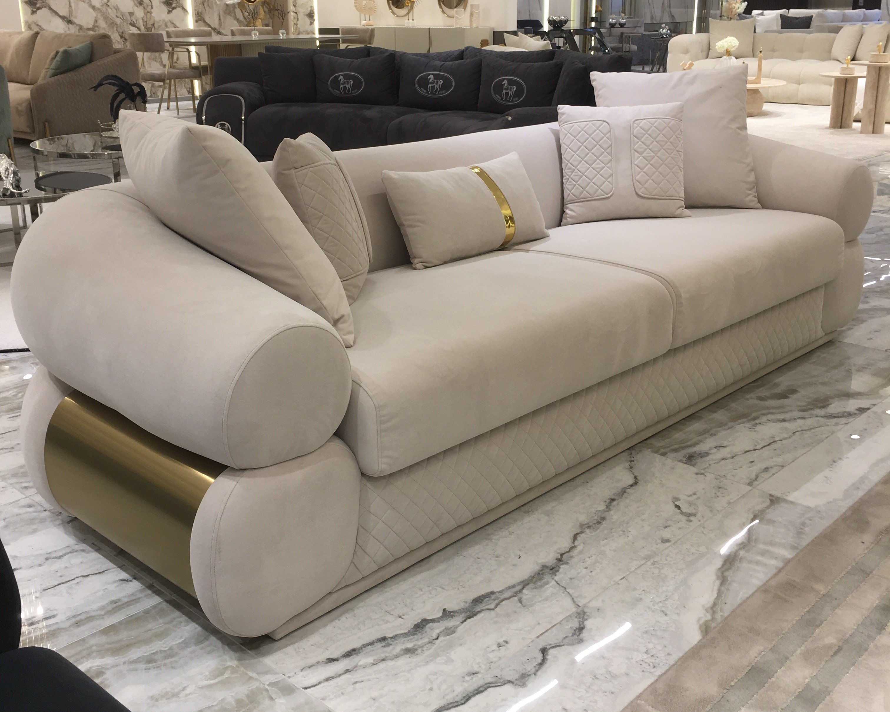 Elegant Koltuk
