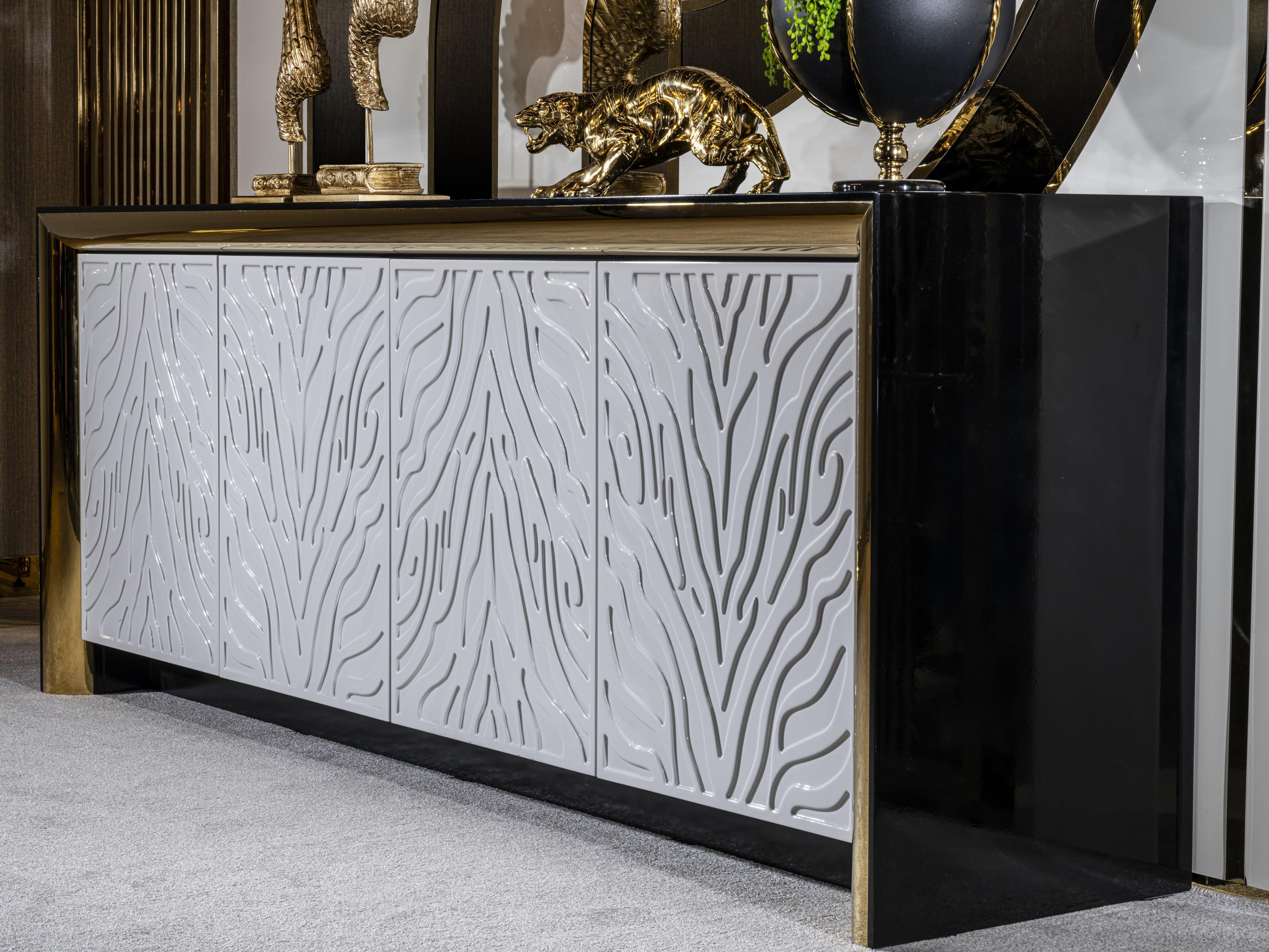 Cavalli Konsol
