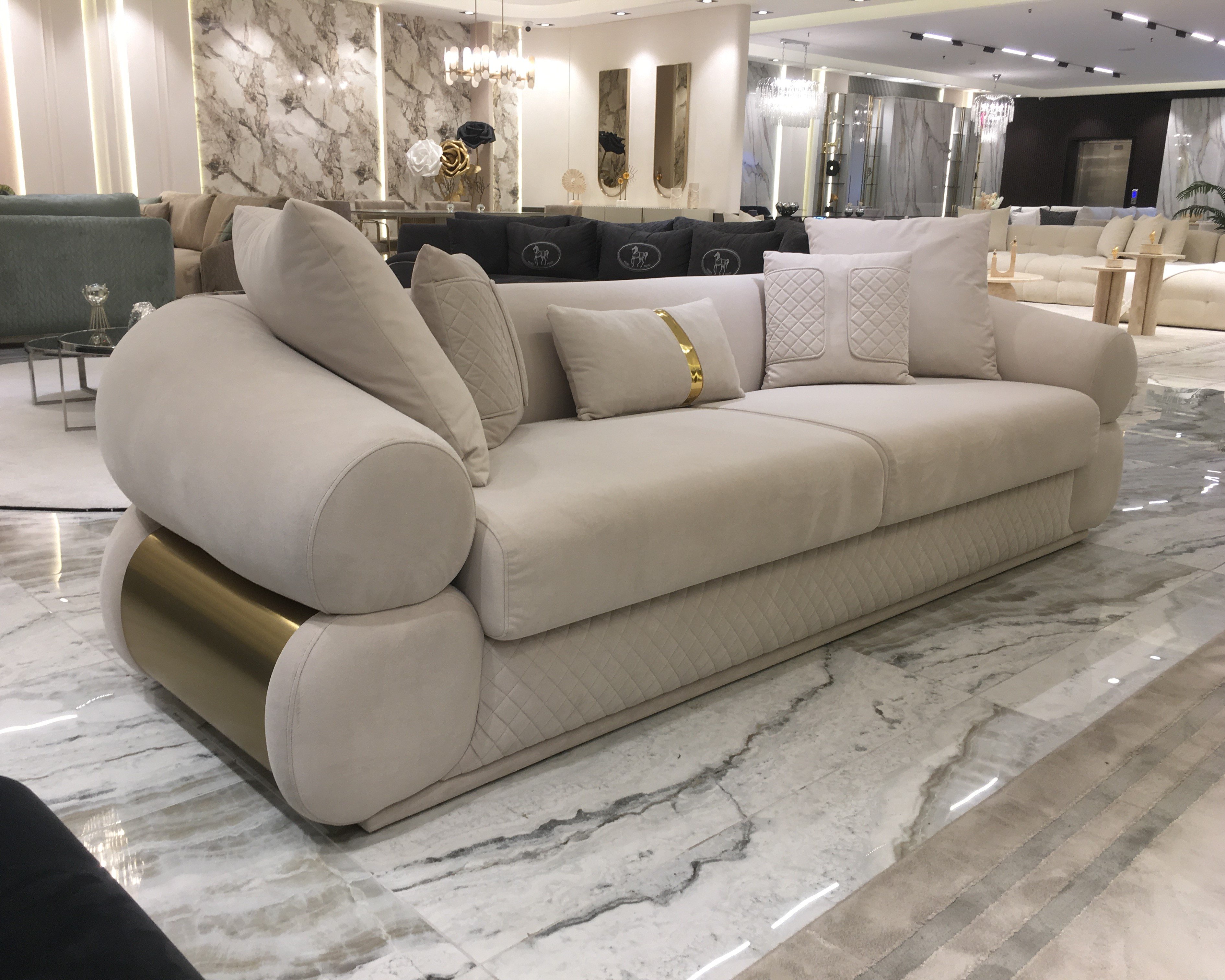 Elegant Koltuk