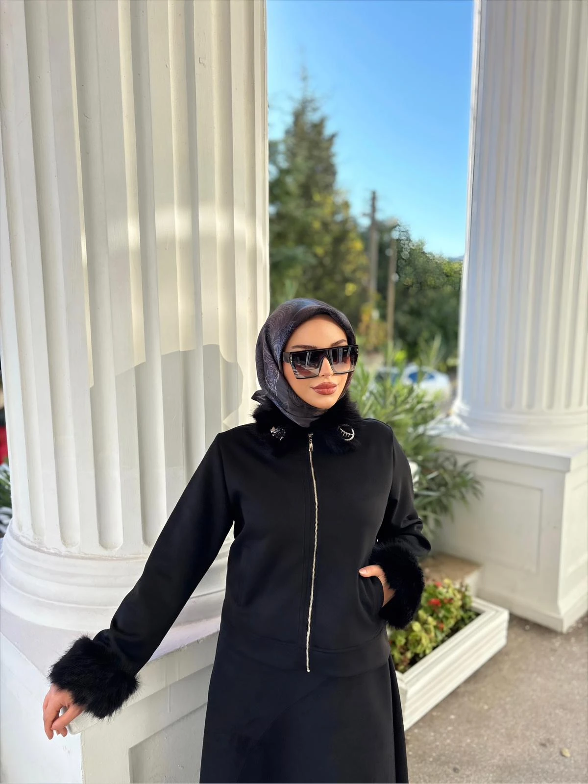 Kadın Kürk Detaylı Takım