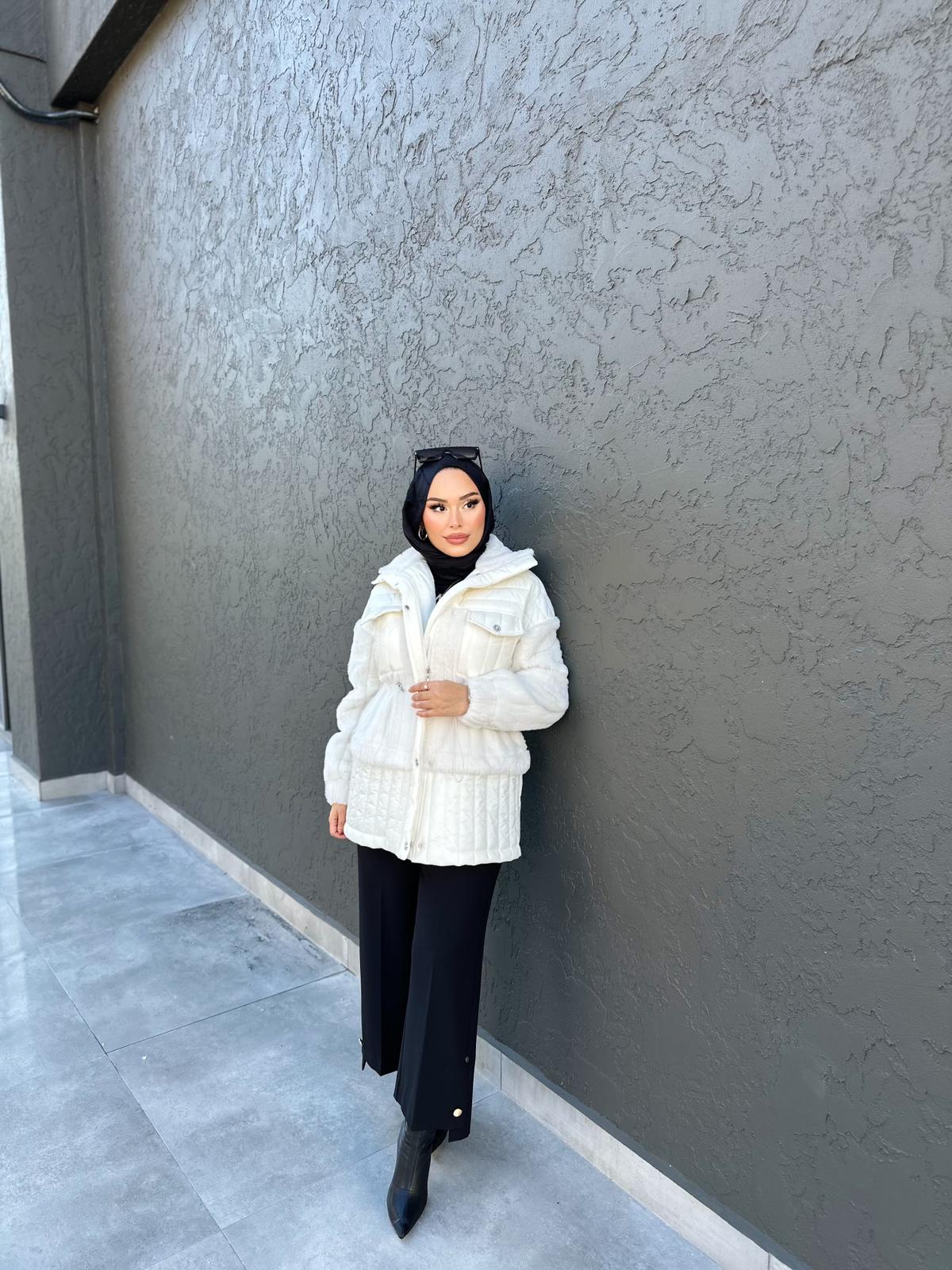 Kadın Beyaz Kapitone Kaban