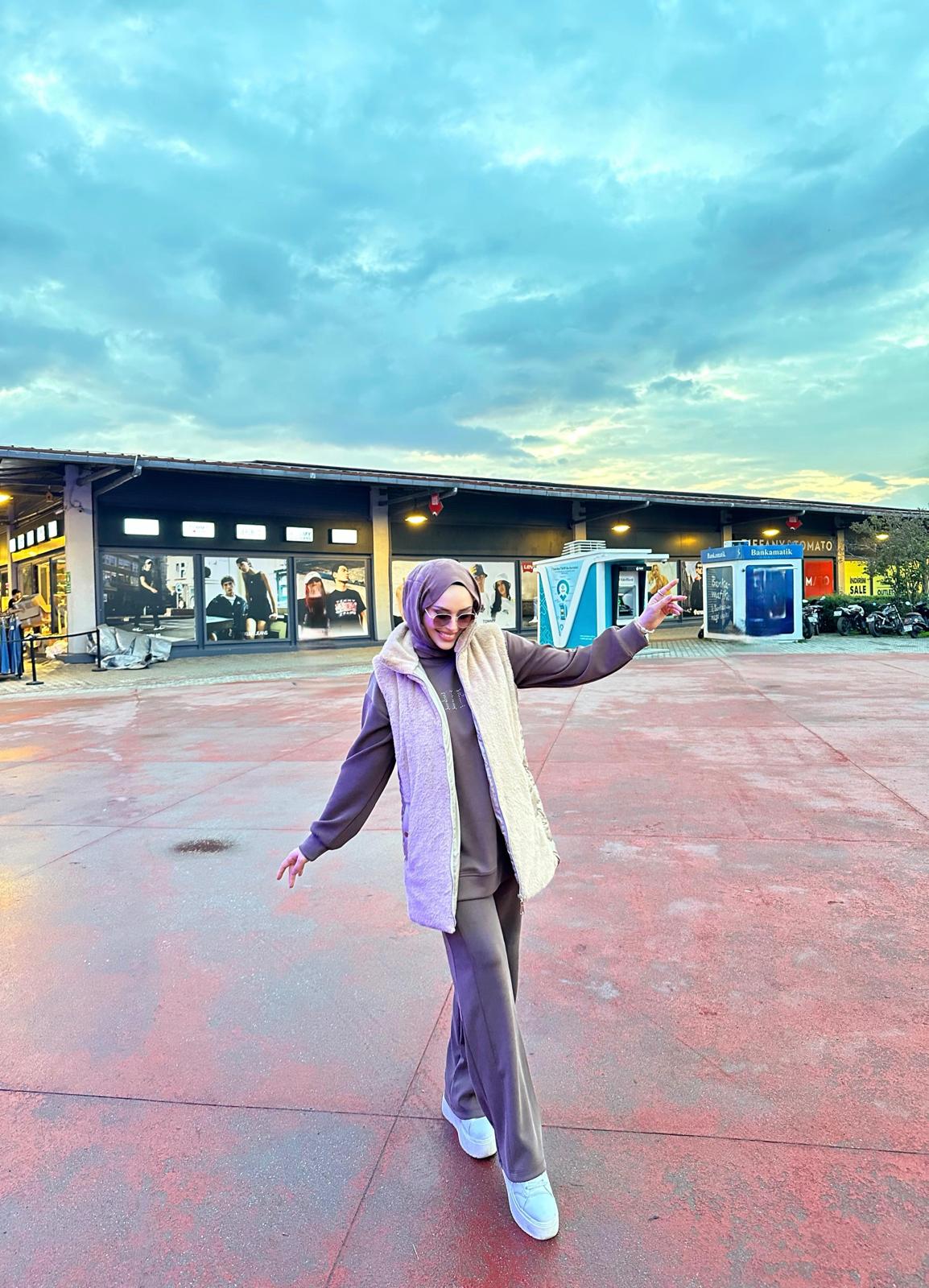 Minel Kadın Kürk Detaylı Yelek 036 - bej