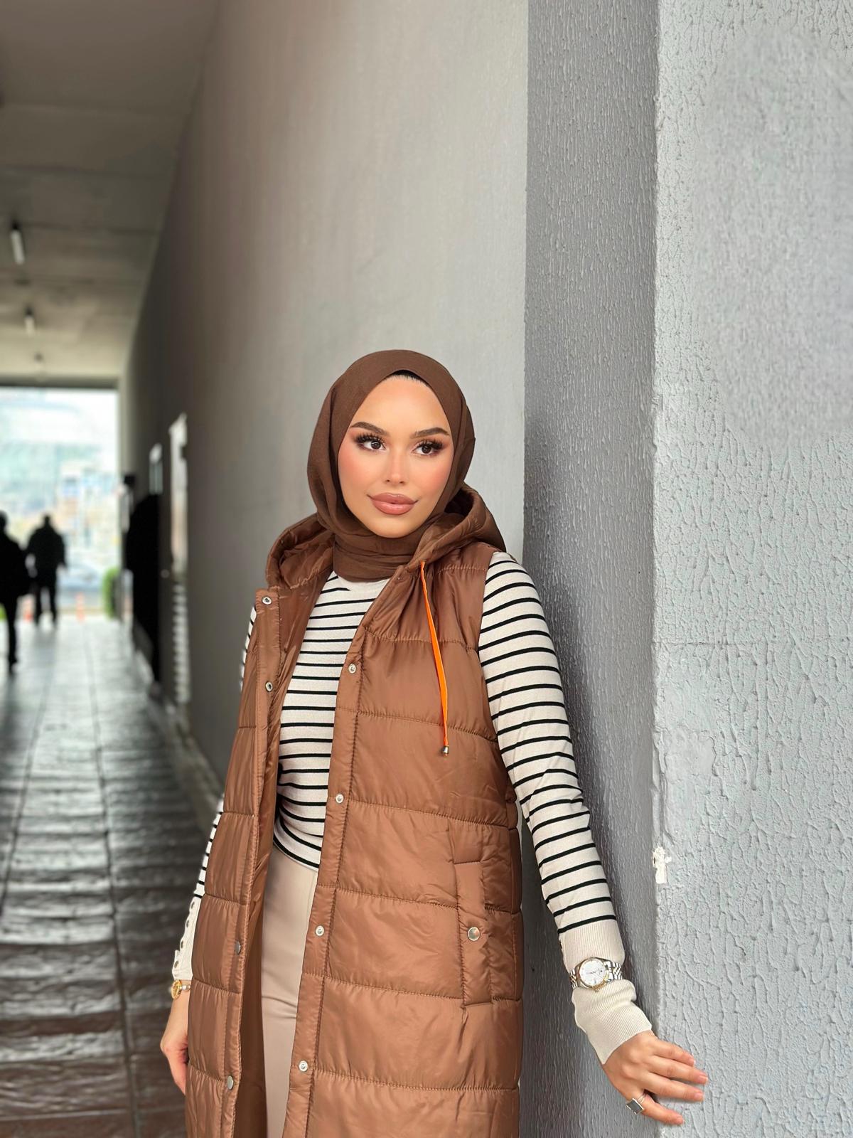 Minel Kadın Kapişonlu Kapitone Yelek