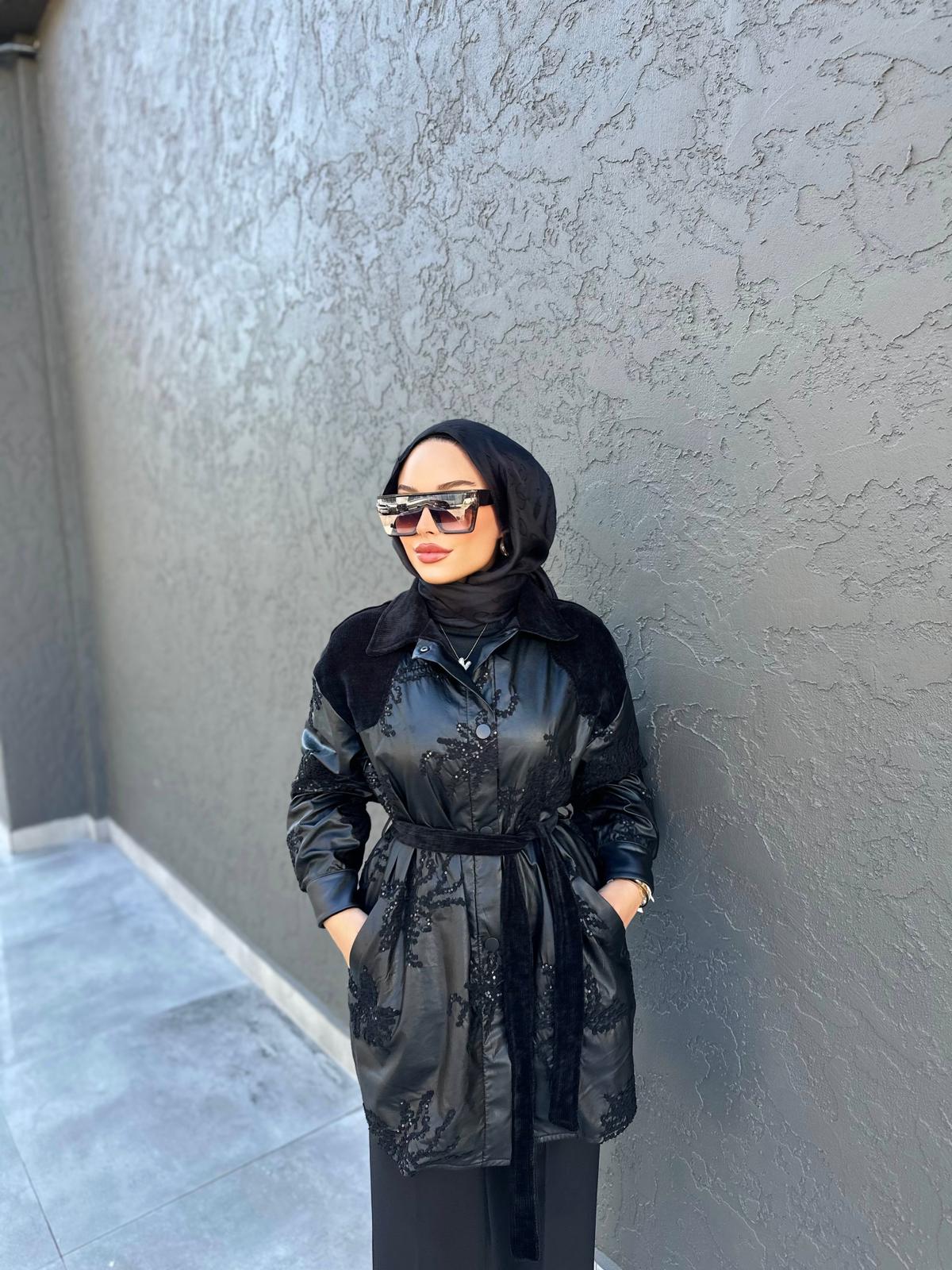 Kadın Deri Nakışlı Kap