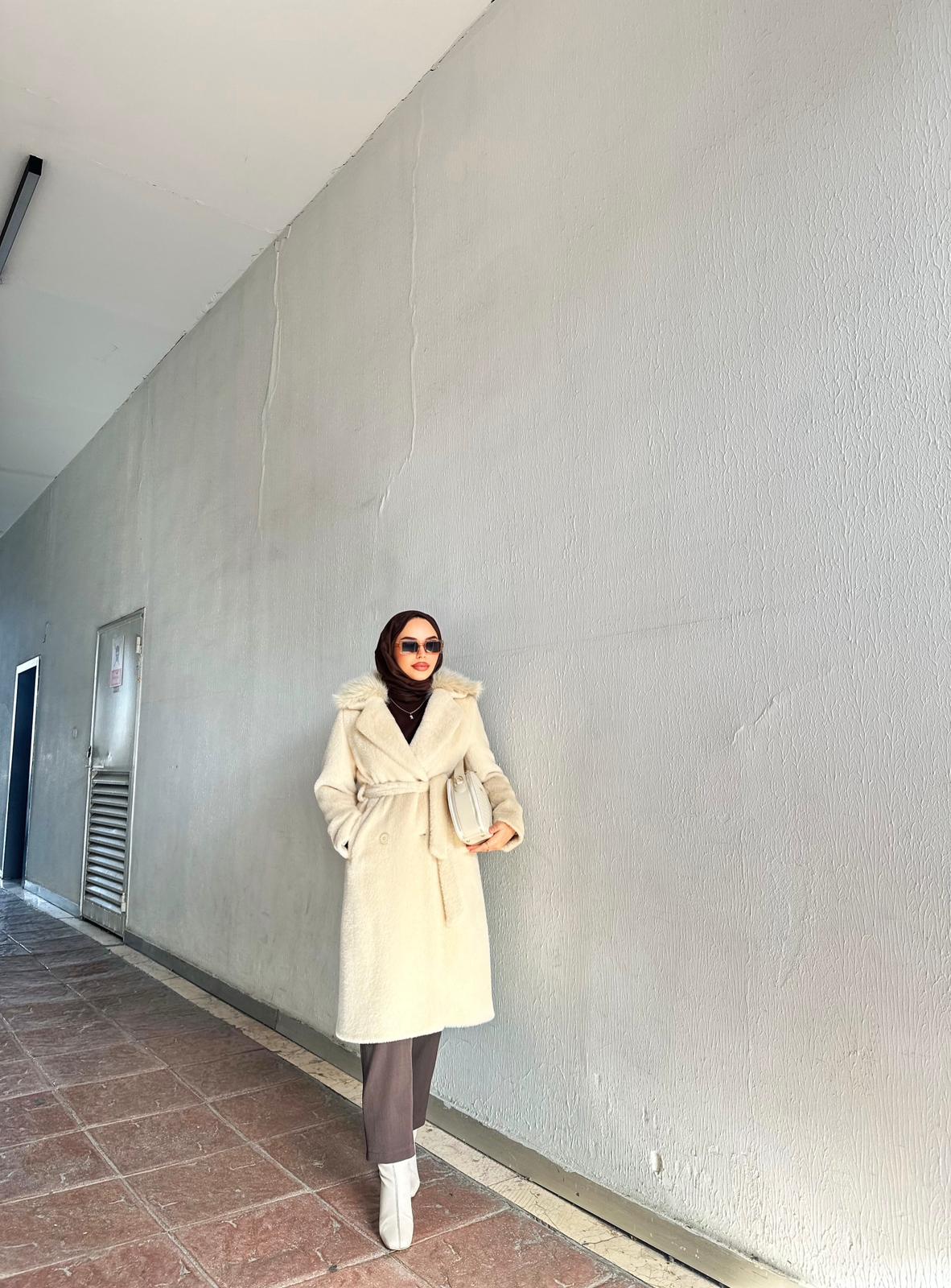 Minel Kadın Kürk Yaka Peluş Kaban