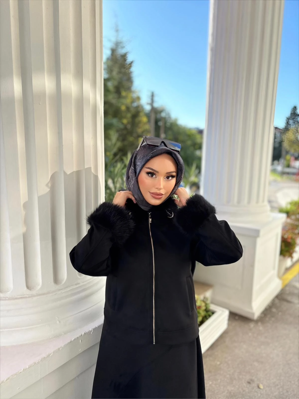 Kadın Kürk Detaylı Takım