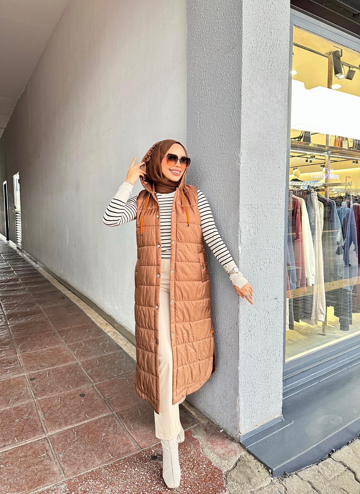 Minel Kadın Kapişonlu Kapitone Yelek