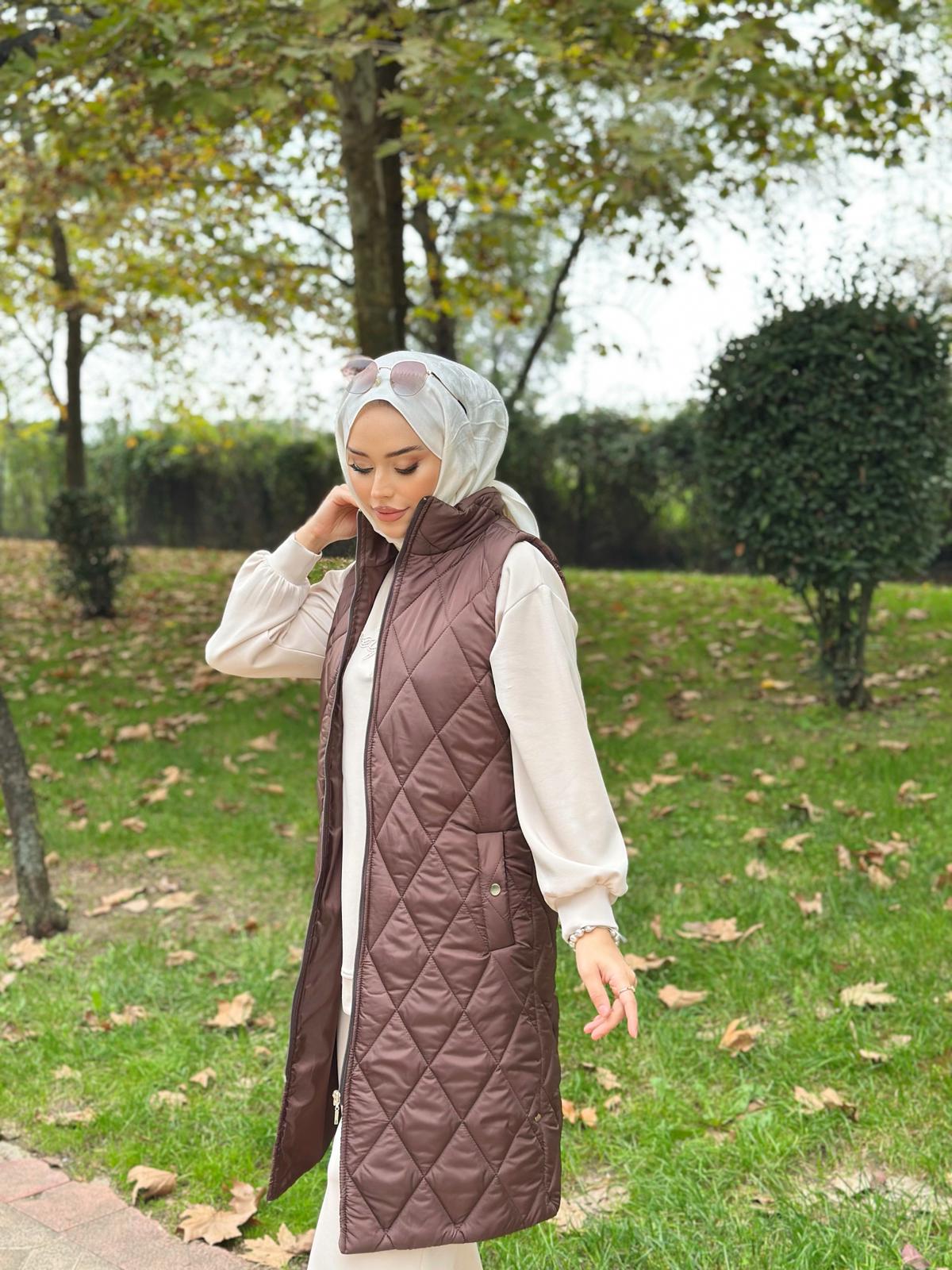 Minel Kadın Kahverengi Uzun Kapitone Yelek - Kahve