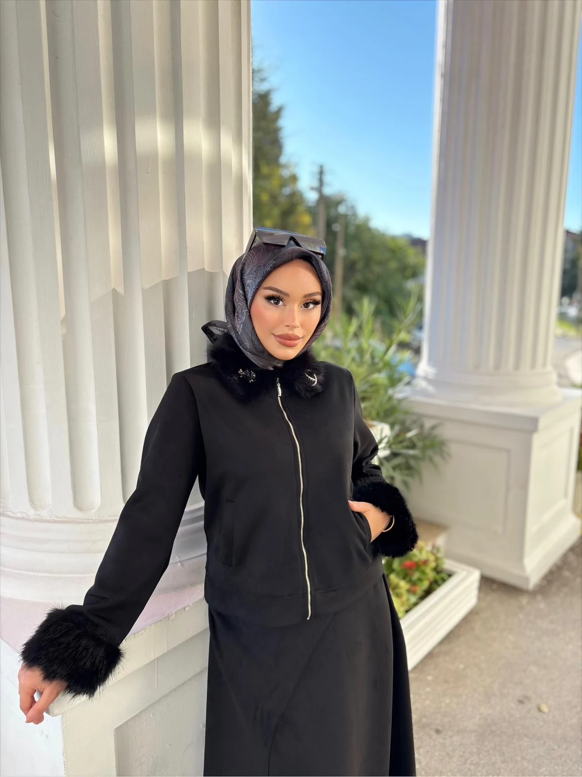 Kadın Kürk Detaylı Takım