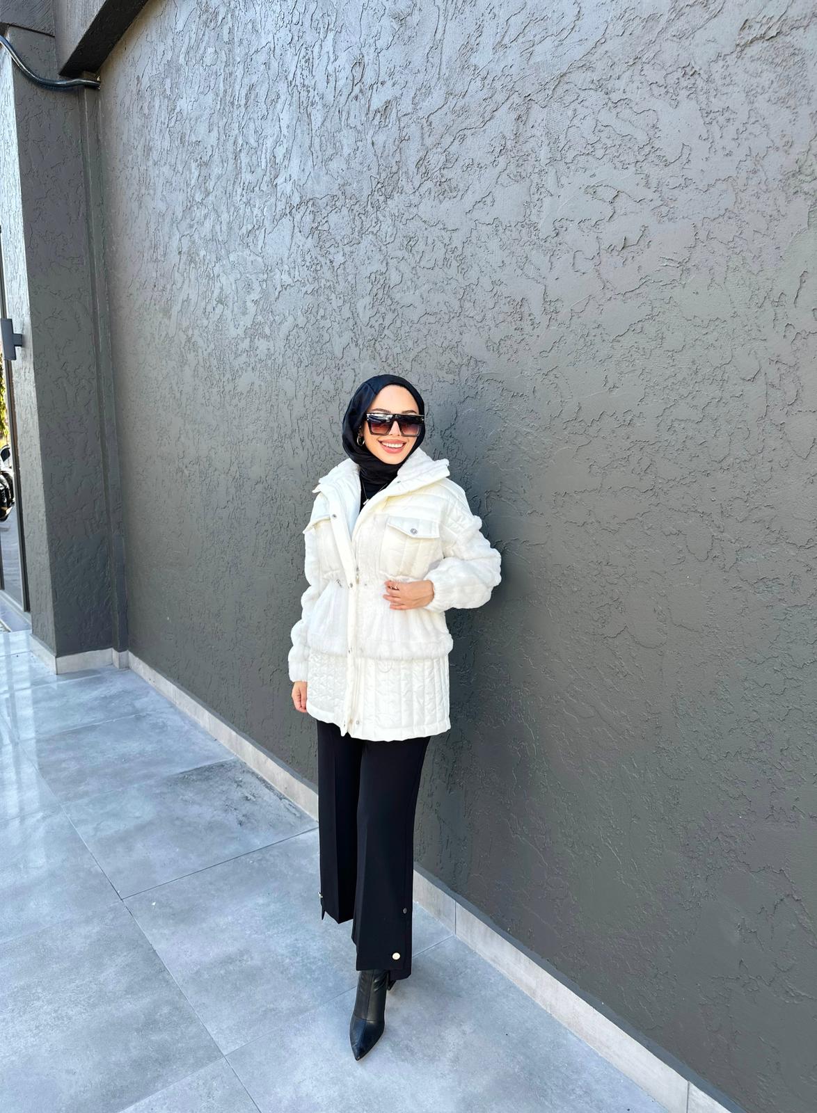 Kadın Beyaz Kapitone Kaban