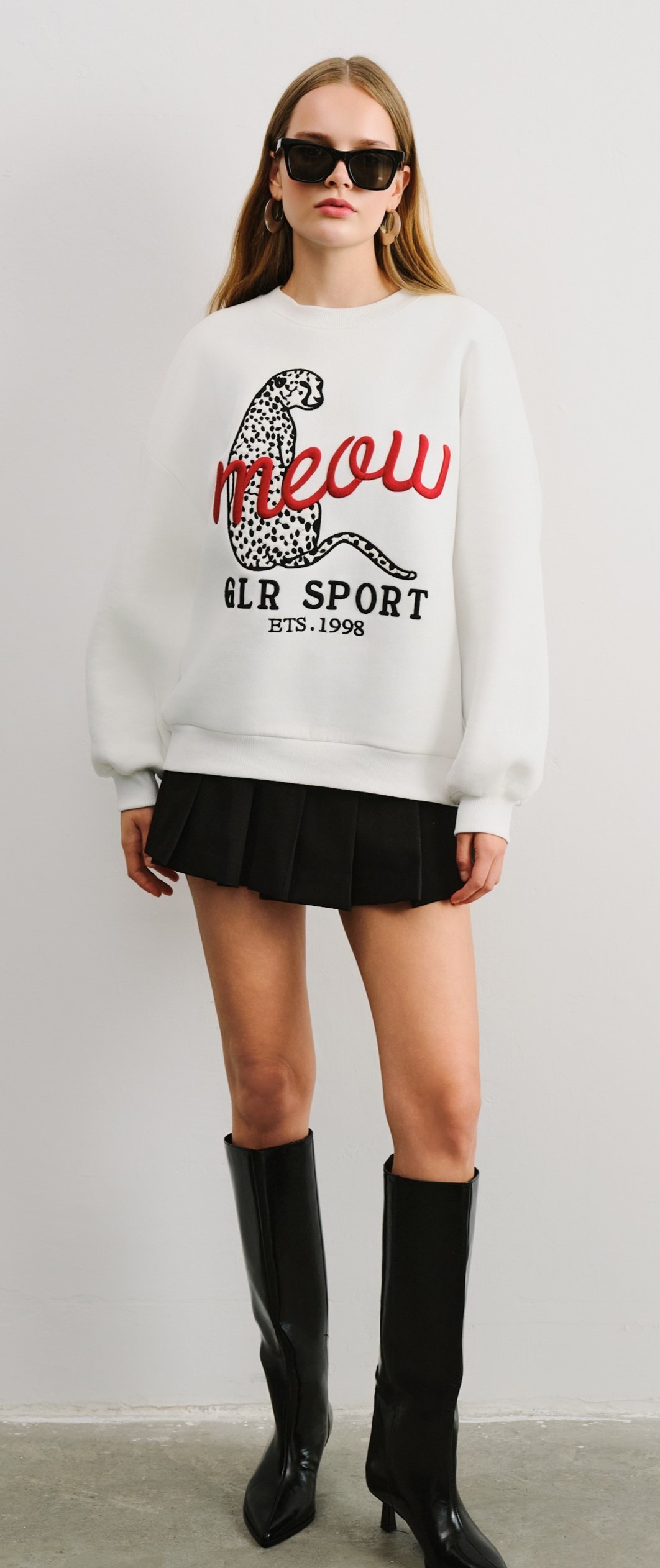 Beyaz Kısa Sweatshirt