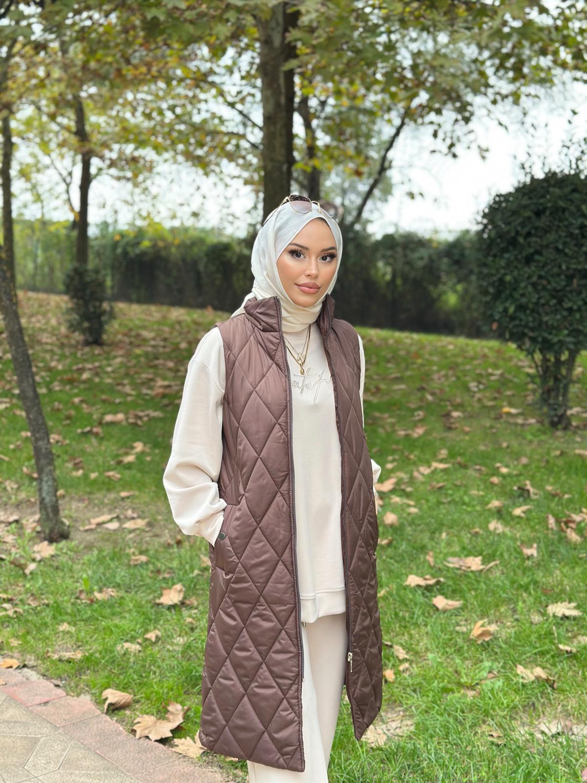 Minel Kadın Kahverengi Uzun Kapitone Yelek - Kahve