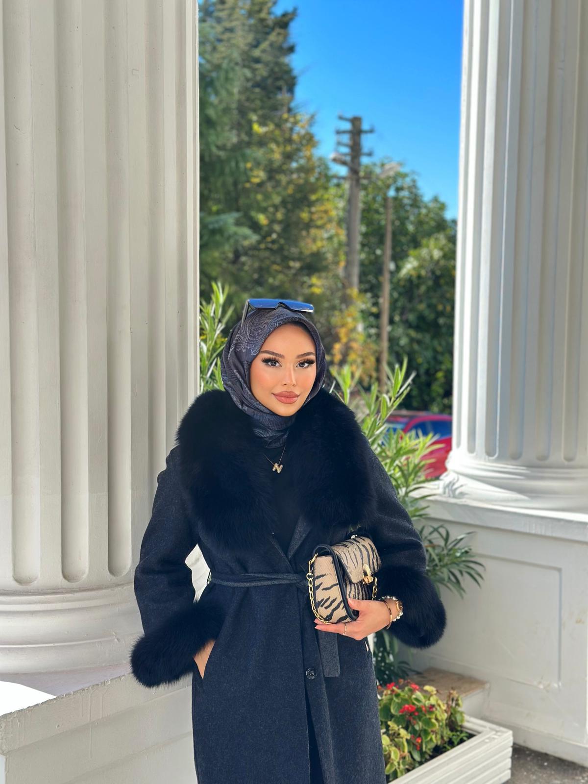 Minel Yakası Kürklü Kaban