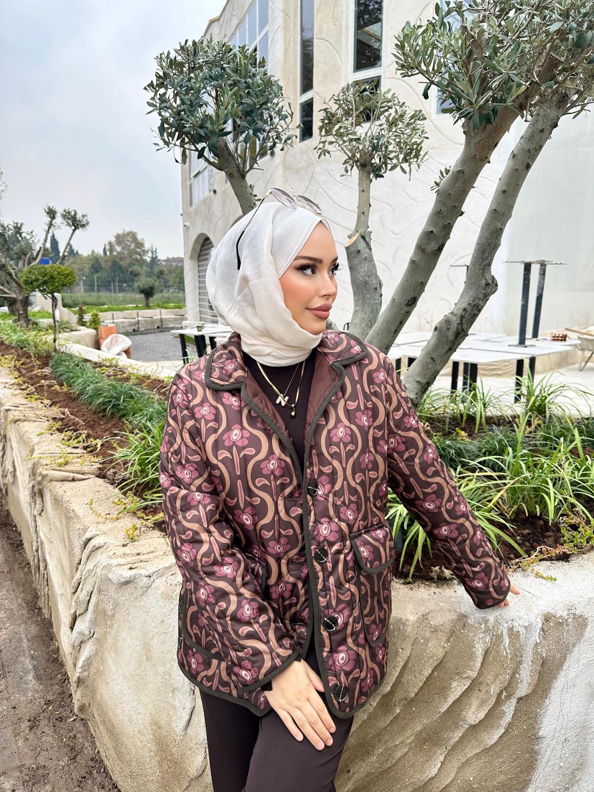 Minel Kadın Kahverengi Desenli Kapitone Ceket 01