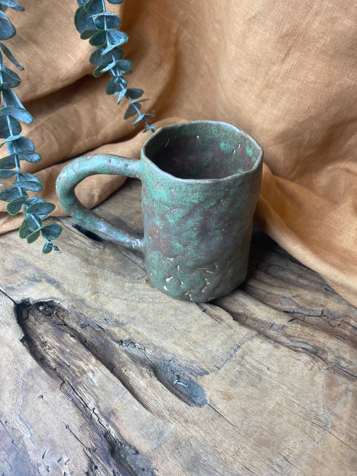 %100 El Yapımı Rustik Vintage Stoneware Kupa – Büyük Boy Seramik Kupa | Doğal Dokulu El İşi Kahve Kupası
