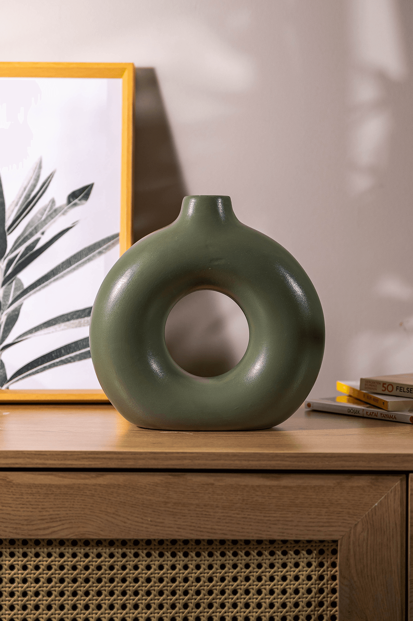 "BAGE" Ceramic Vase - Haki