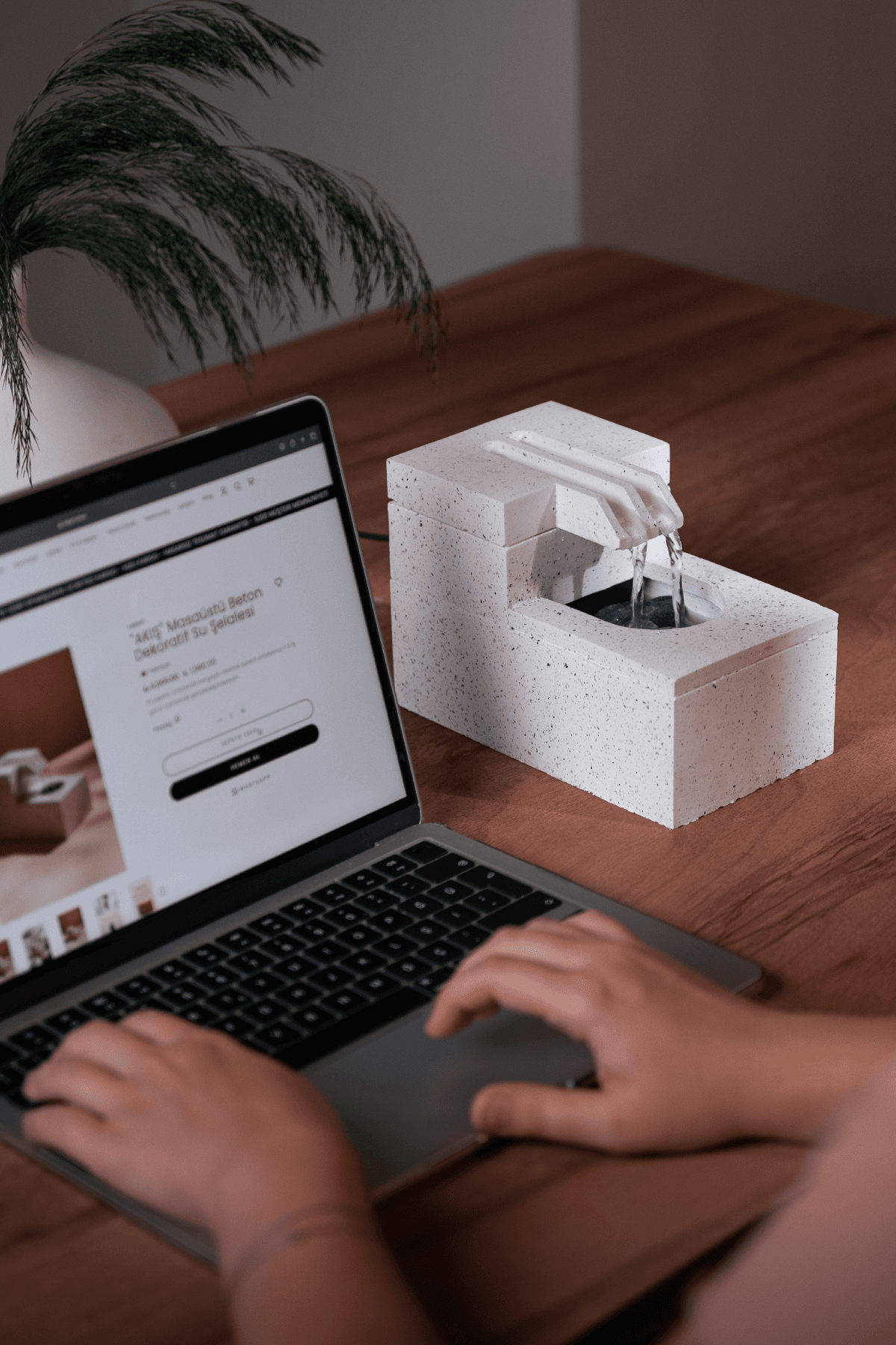 "AKIS" Desktop Concrete Decorative  Waterfall