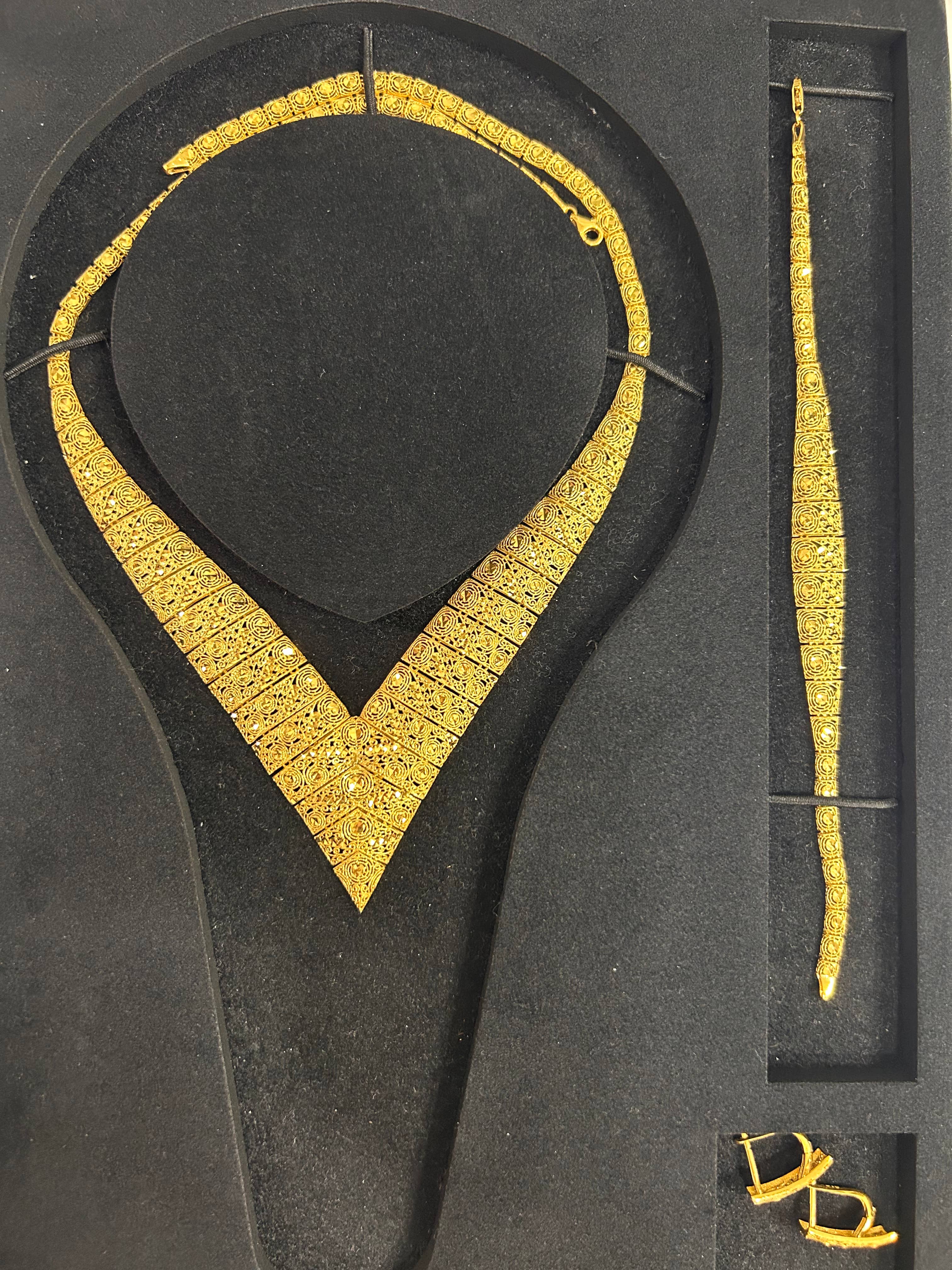 S18 SET 33.56 Gram 22 Ayar