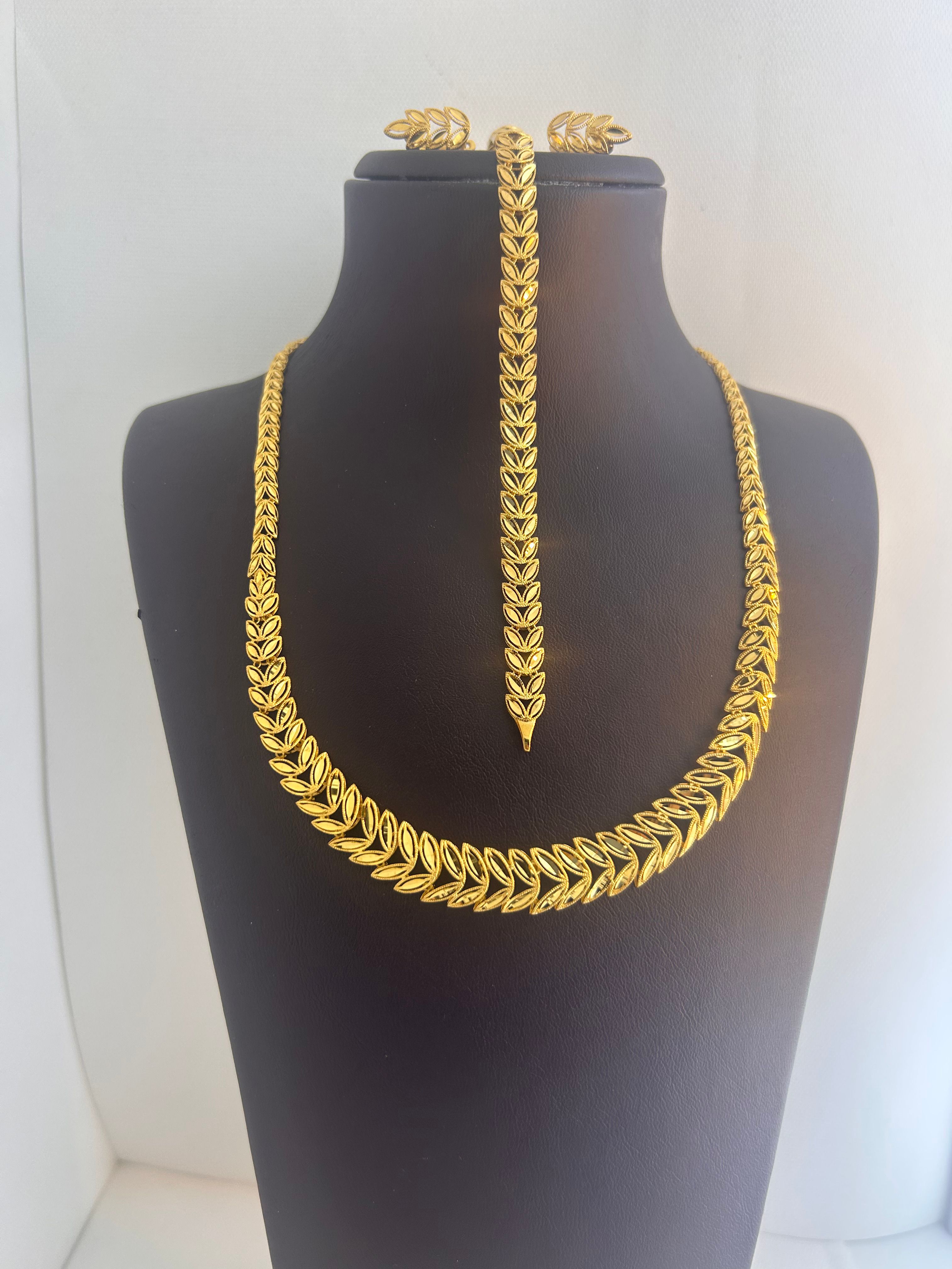 S16 SET 25.72 Gram 22 Ayar