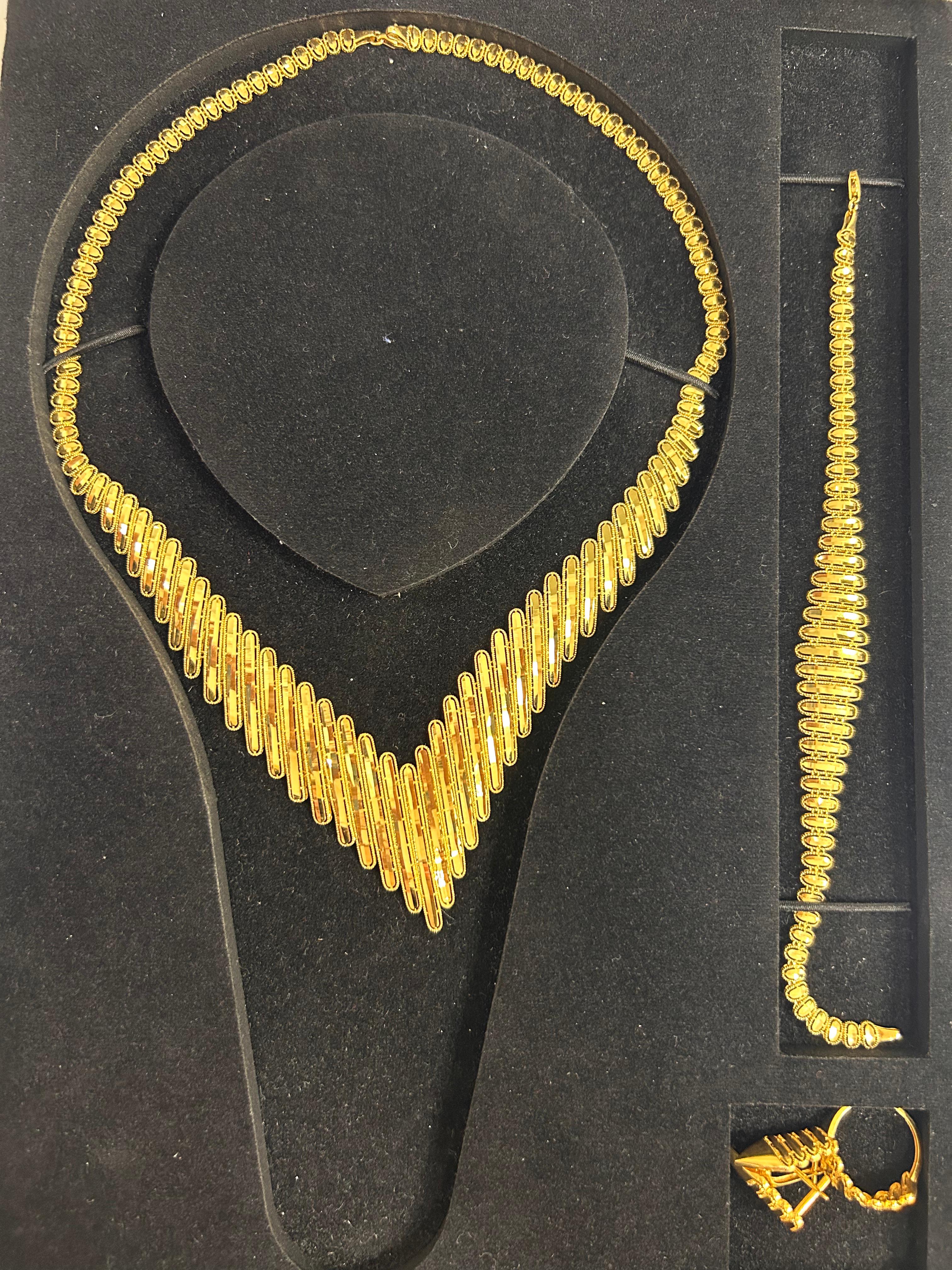 S26 SET 41.11 Gram 22 Ayar