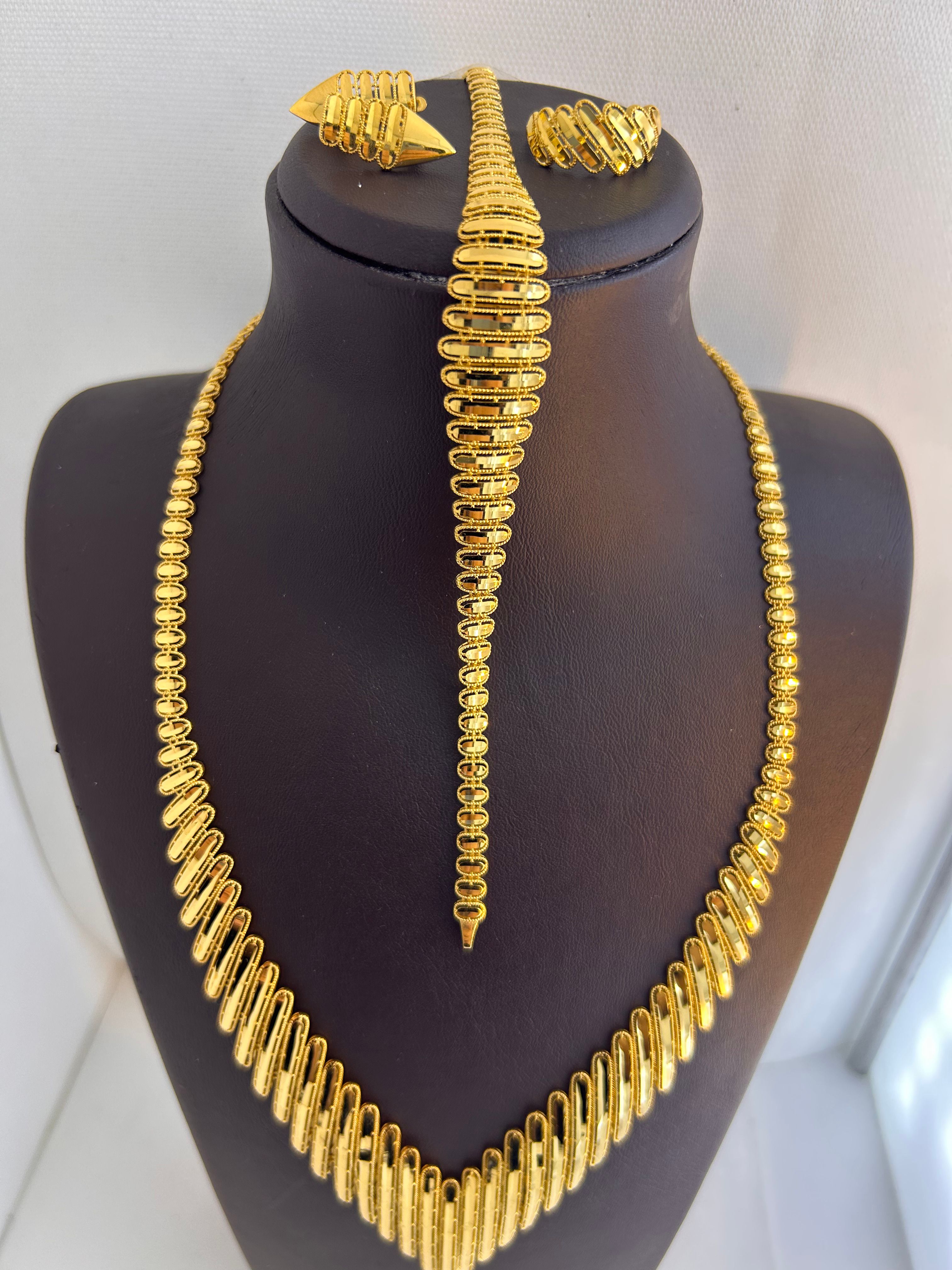 S26 SET 41.11 Gram 22 Ayar