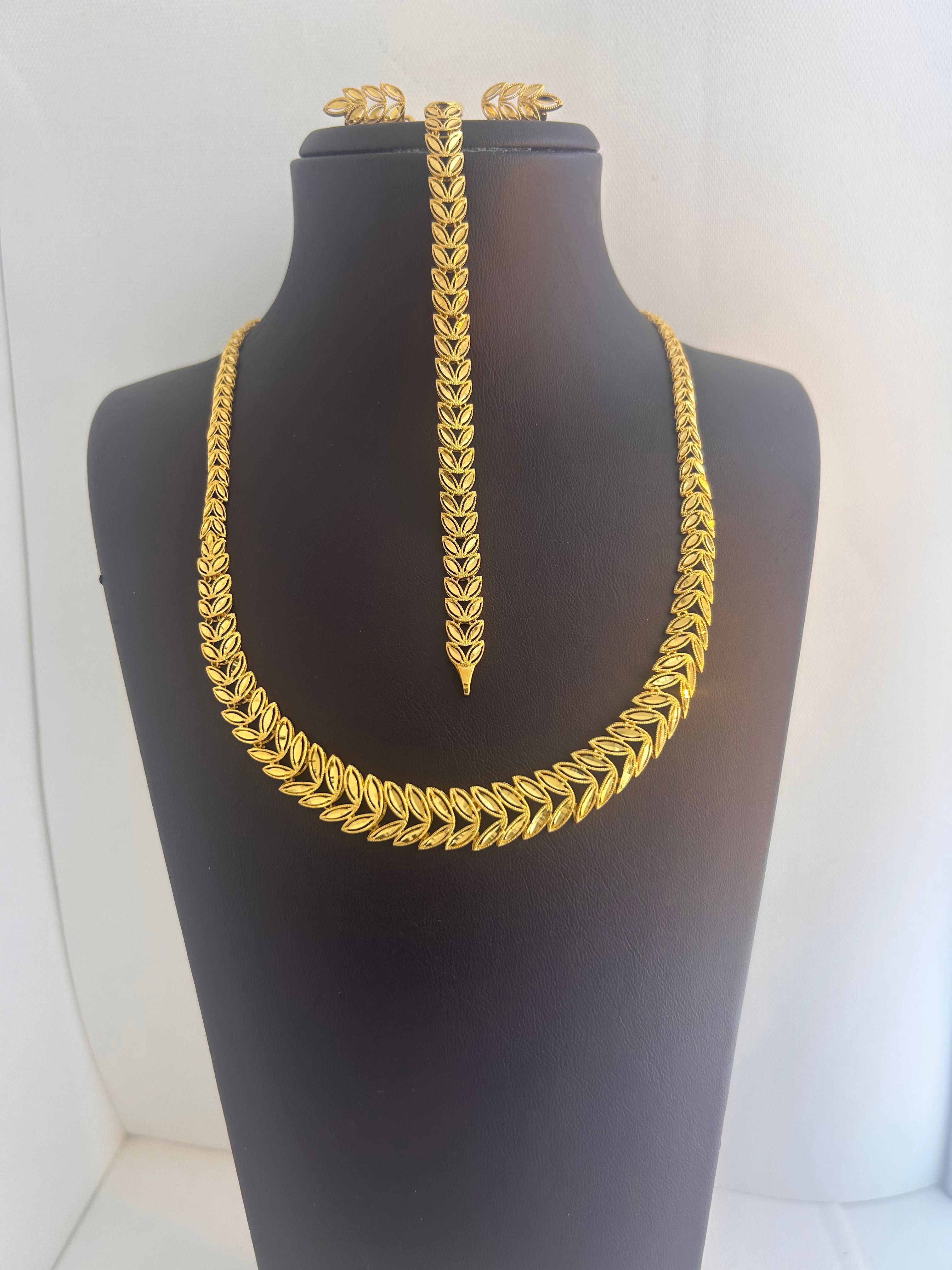 S16 SET 25.72 Gram 22 Ayar