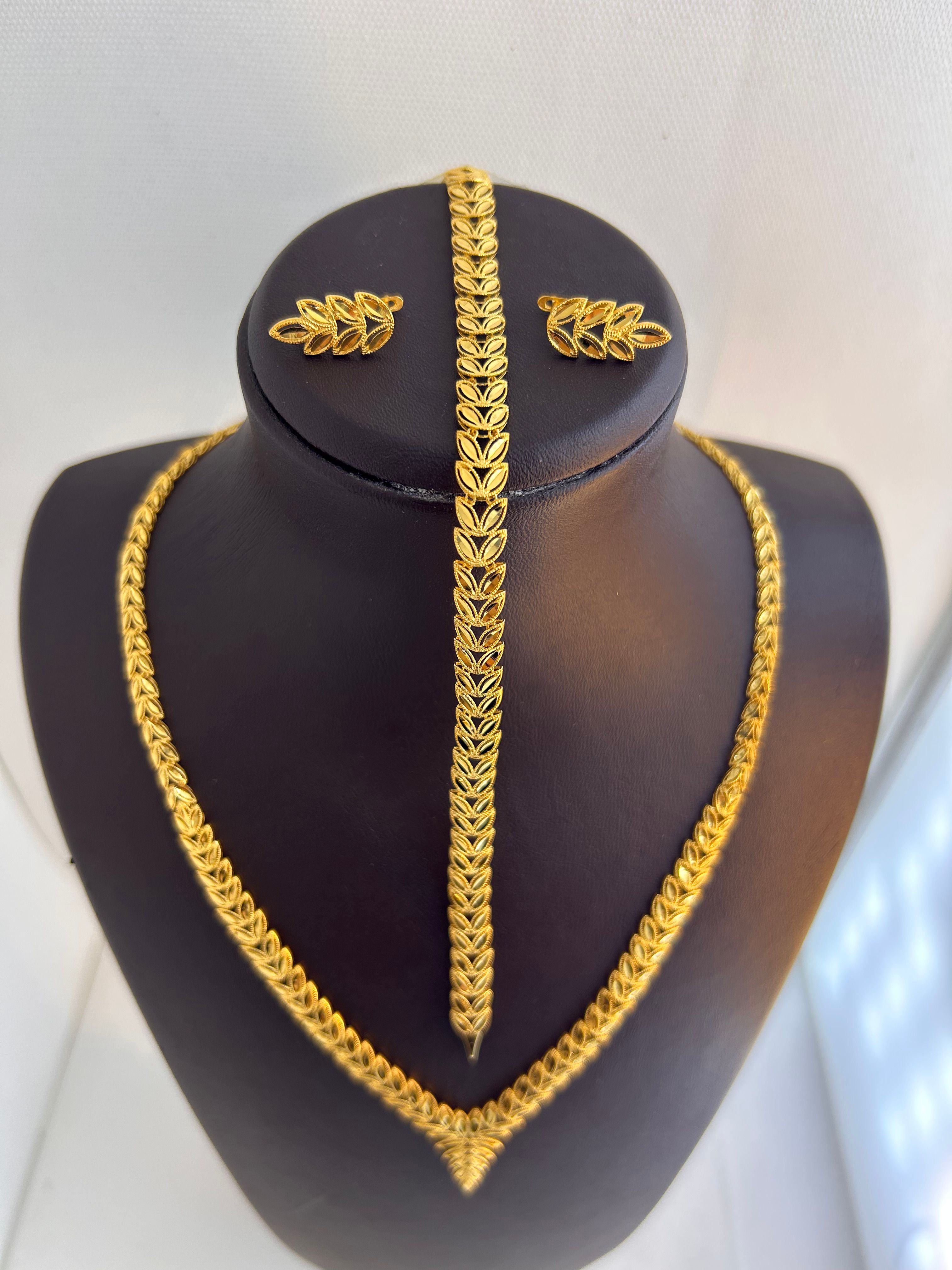 S25 SET 24.94 Gram 22 Ayar