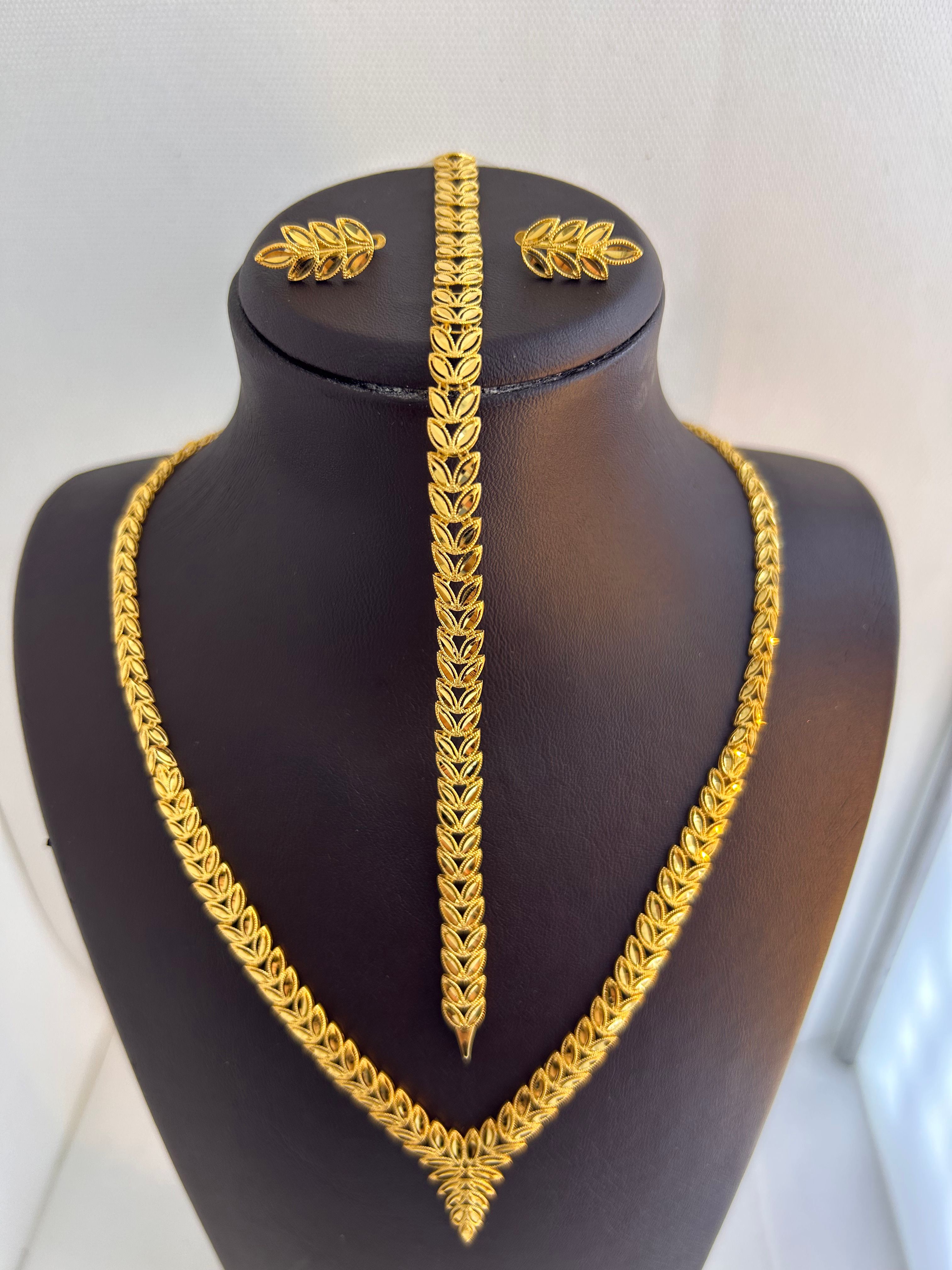 S25 SET 24.94 Gram 22 Ayar