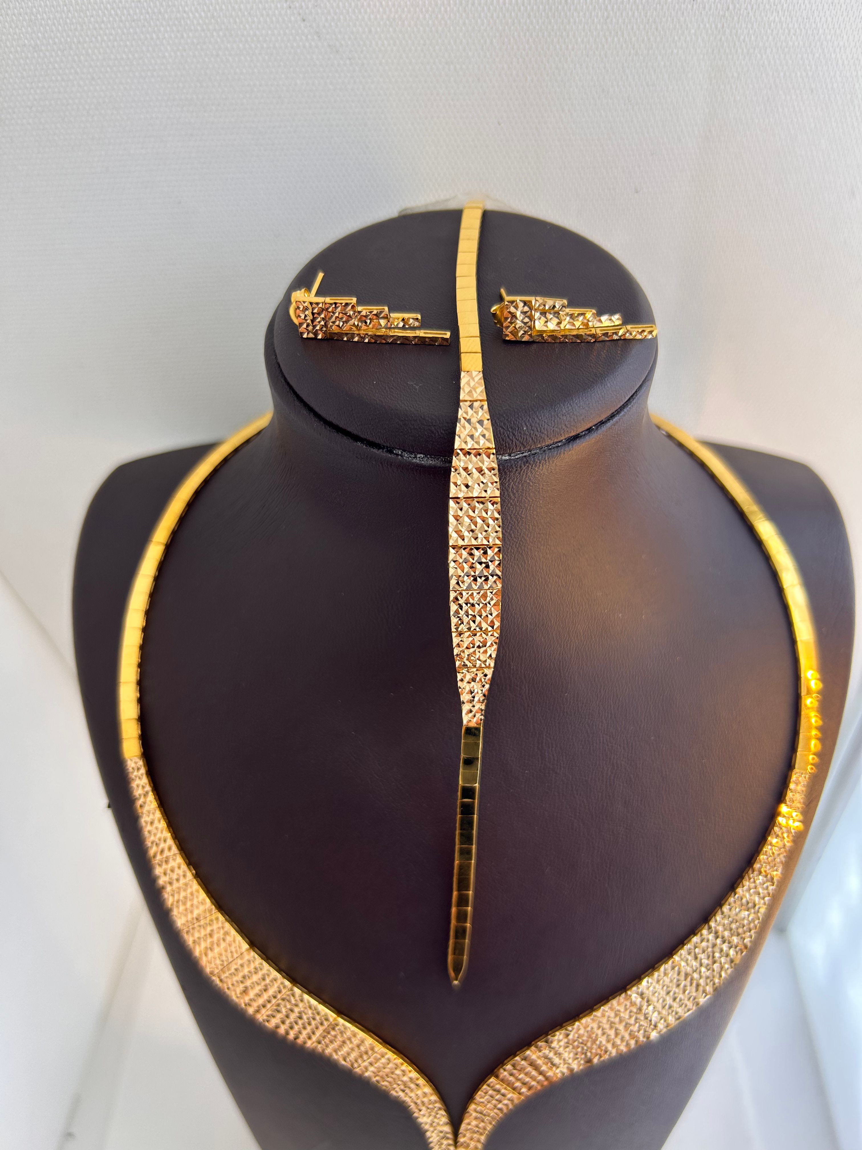 S33 SET 39.56 Gram 22 Ayar 