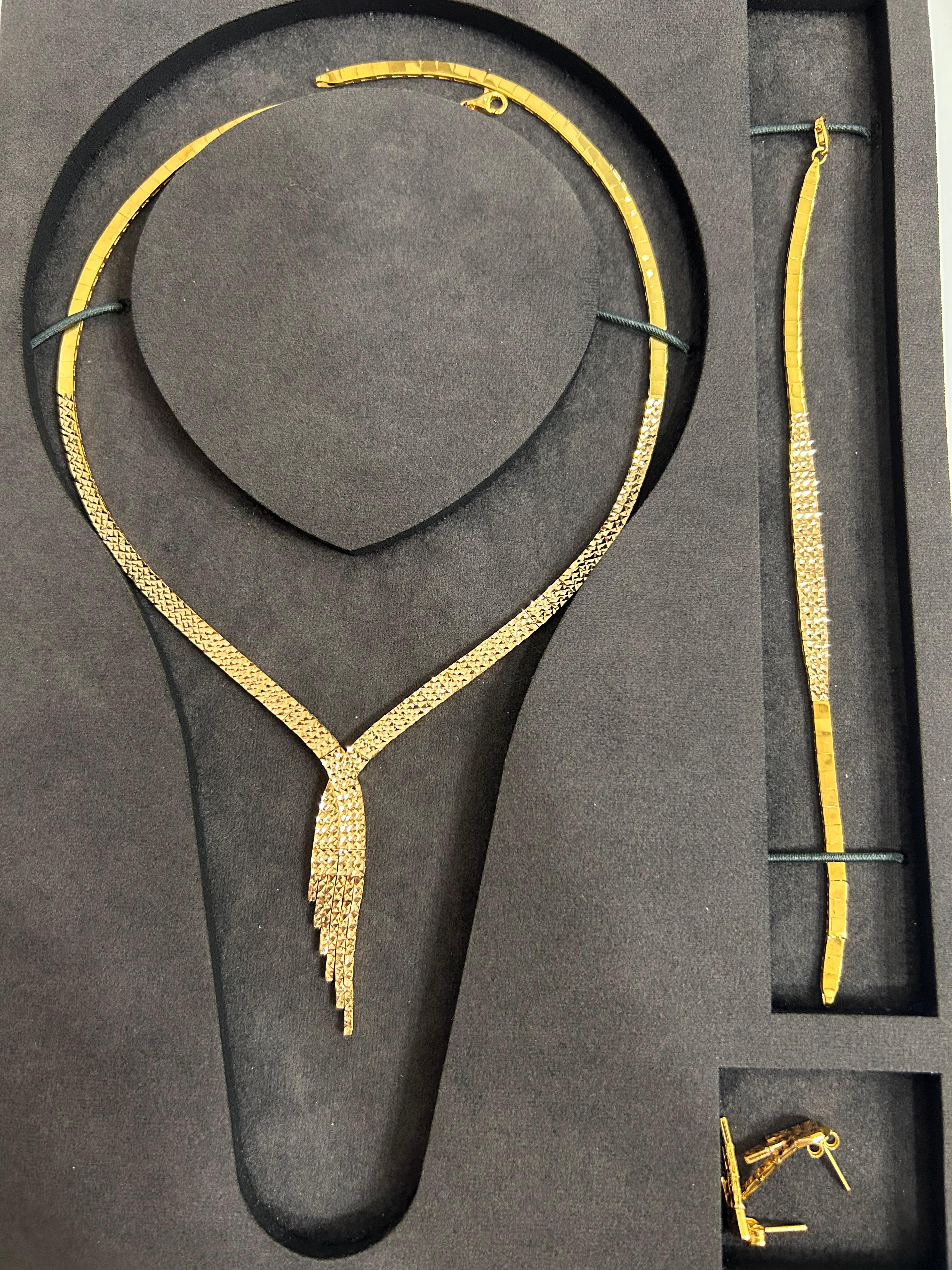 S32 SET 33.26 Gram 22 Ayar