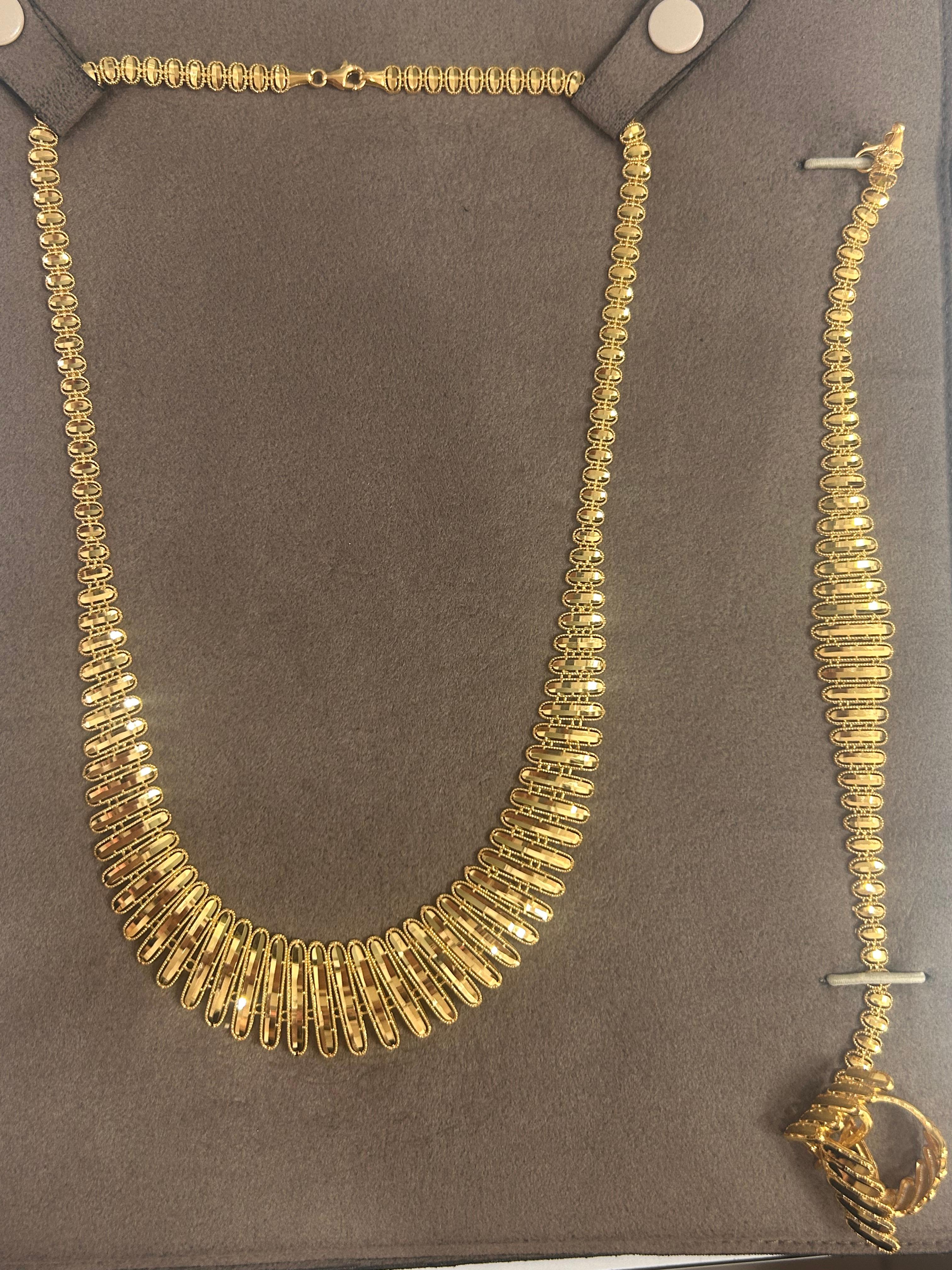 S15 SET 40.69 Gram 22 Ayar