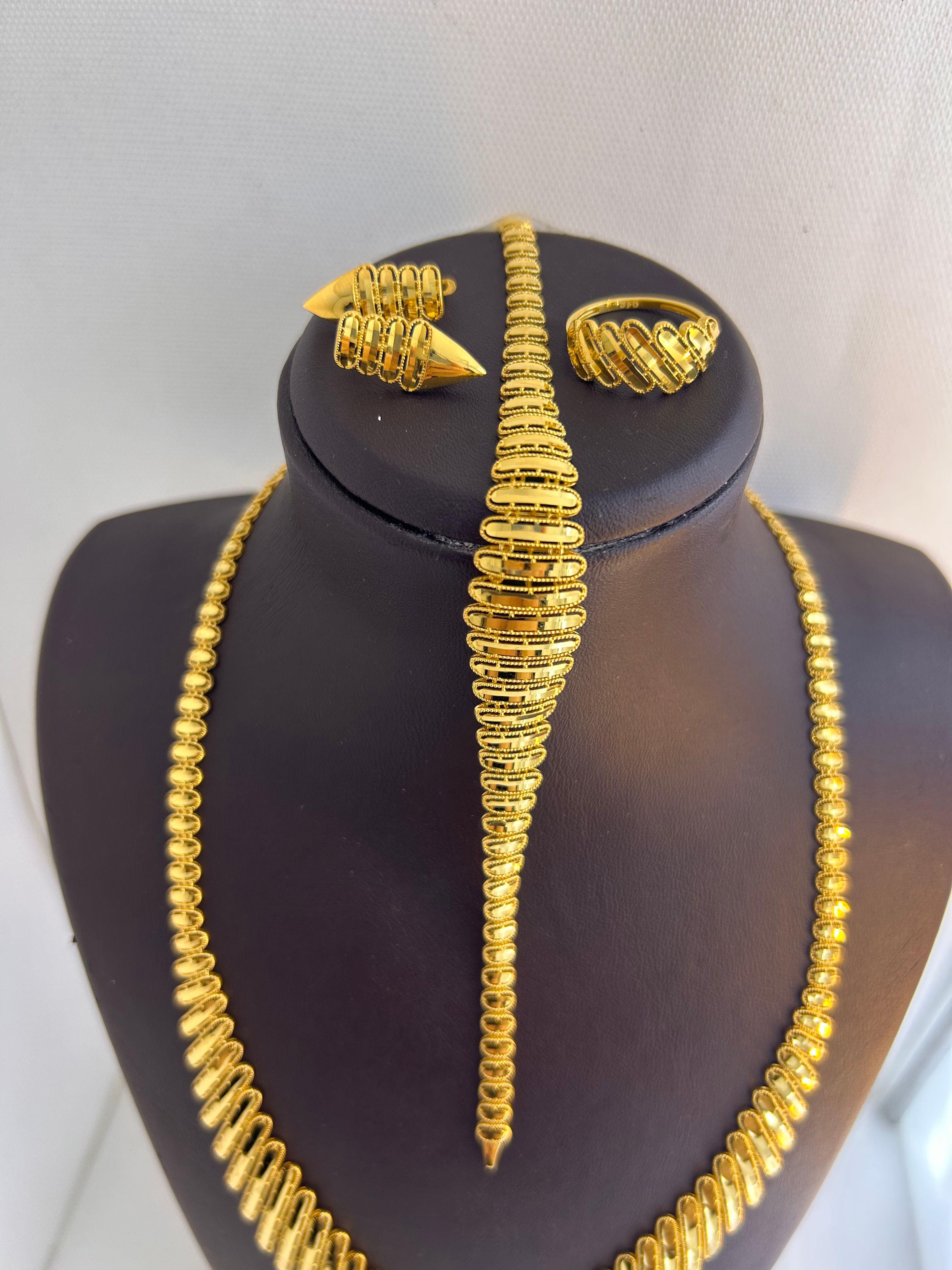 S26 SET 41.11 Gram 22 Ayar