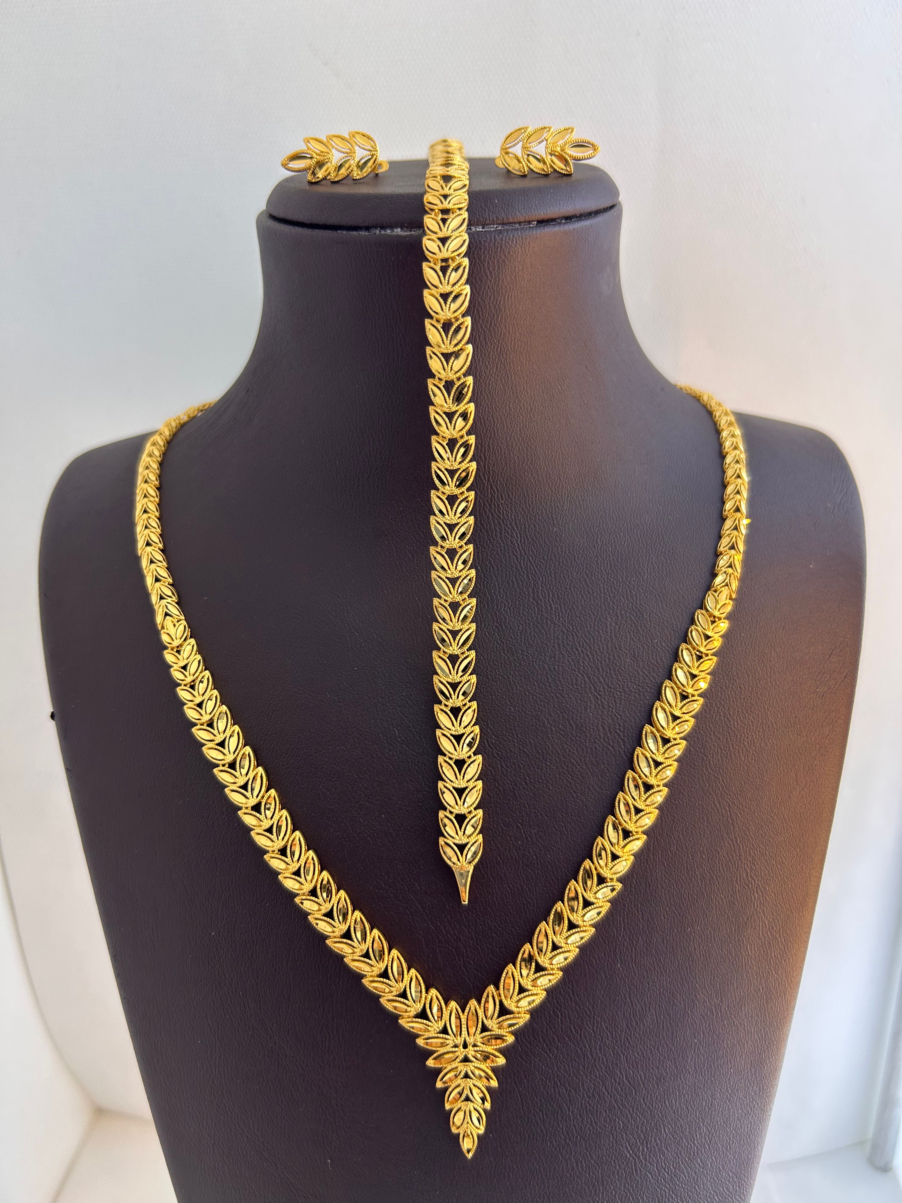 S25 SET 24.94 Gram 22 Ayar