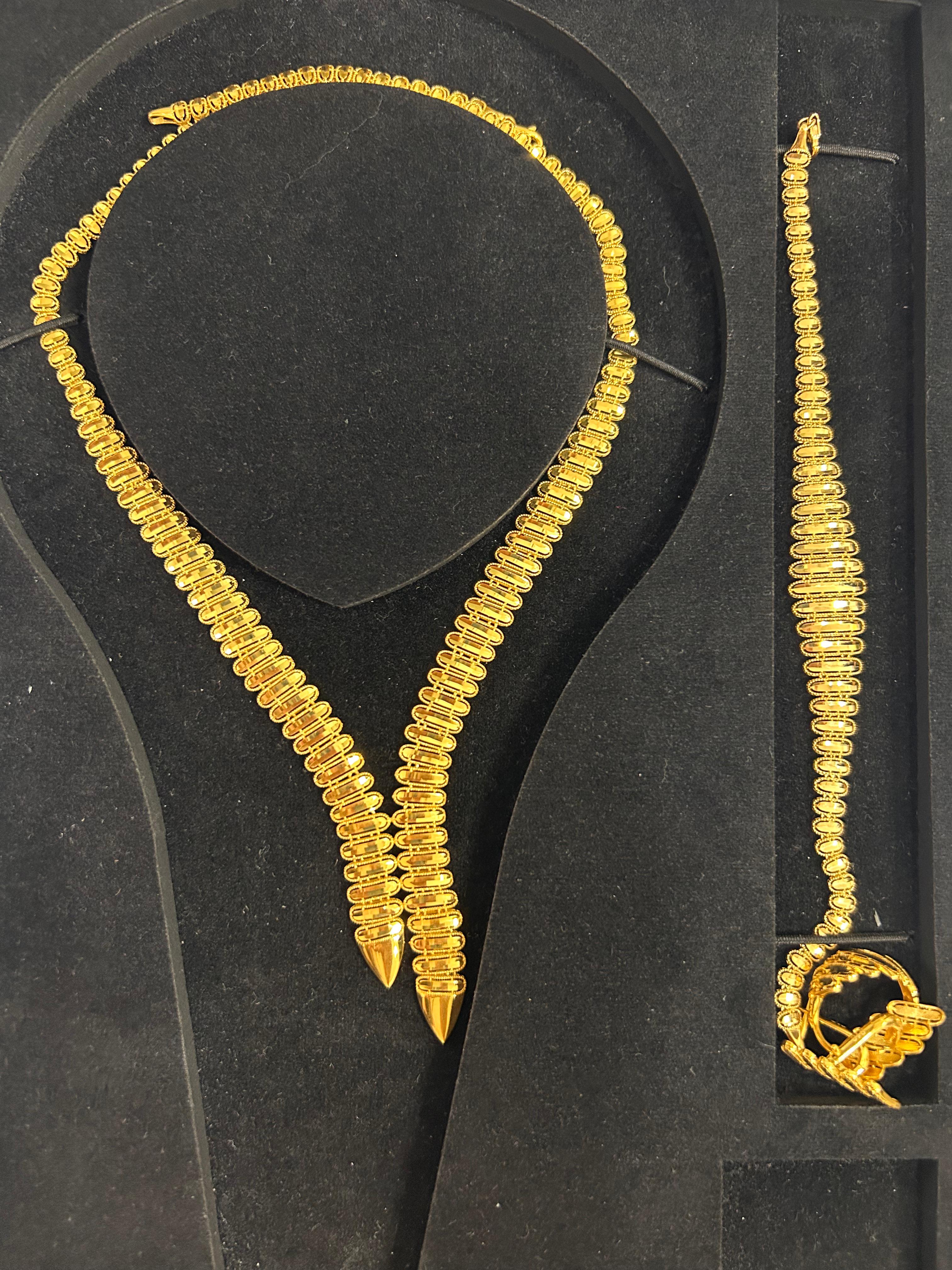 S17 SET 38.07 Gram 22 Ayar