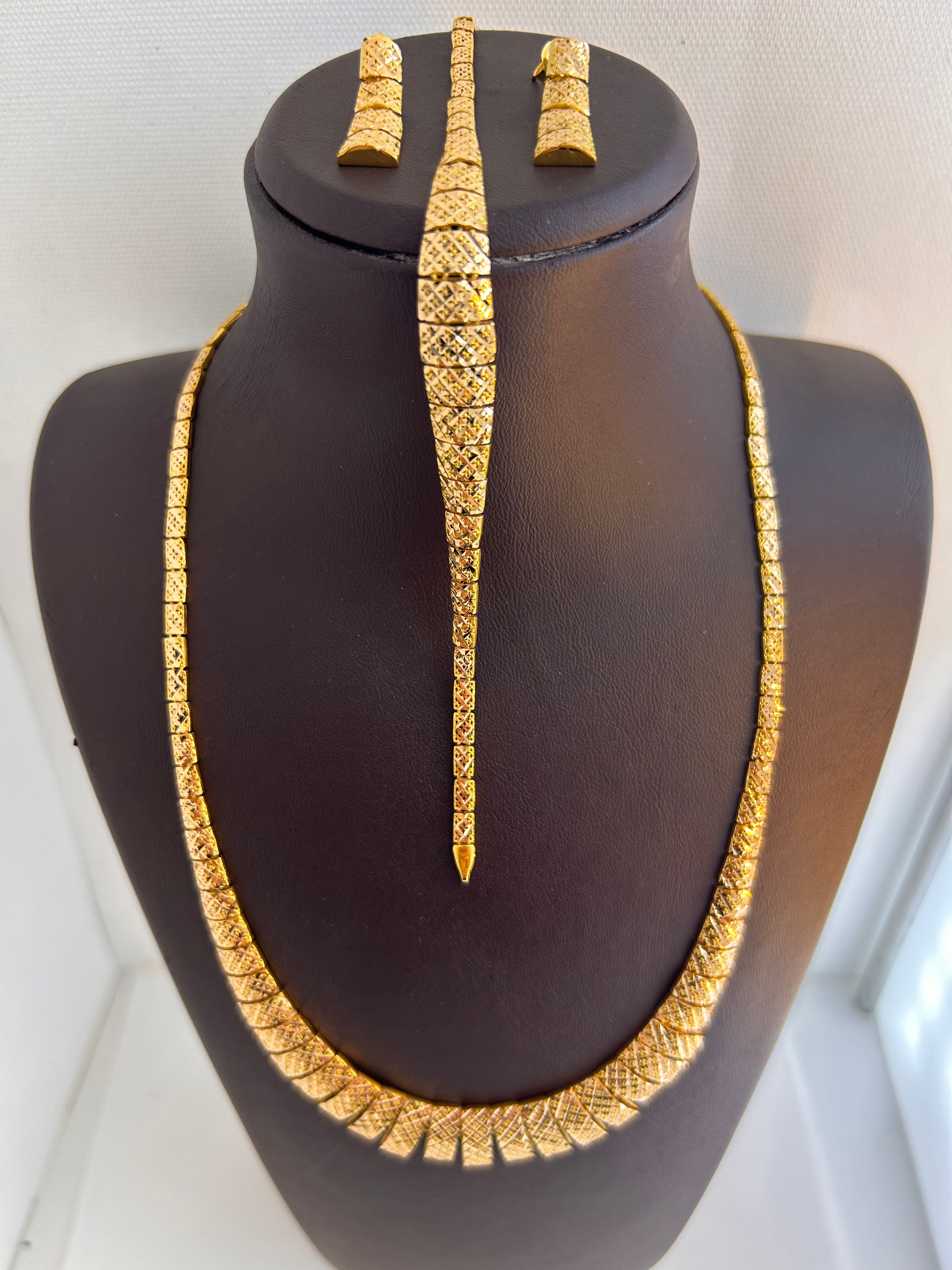 S31 SET 35.15 Gram 22 Ayar 