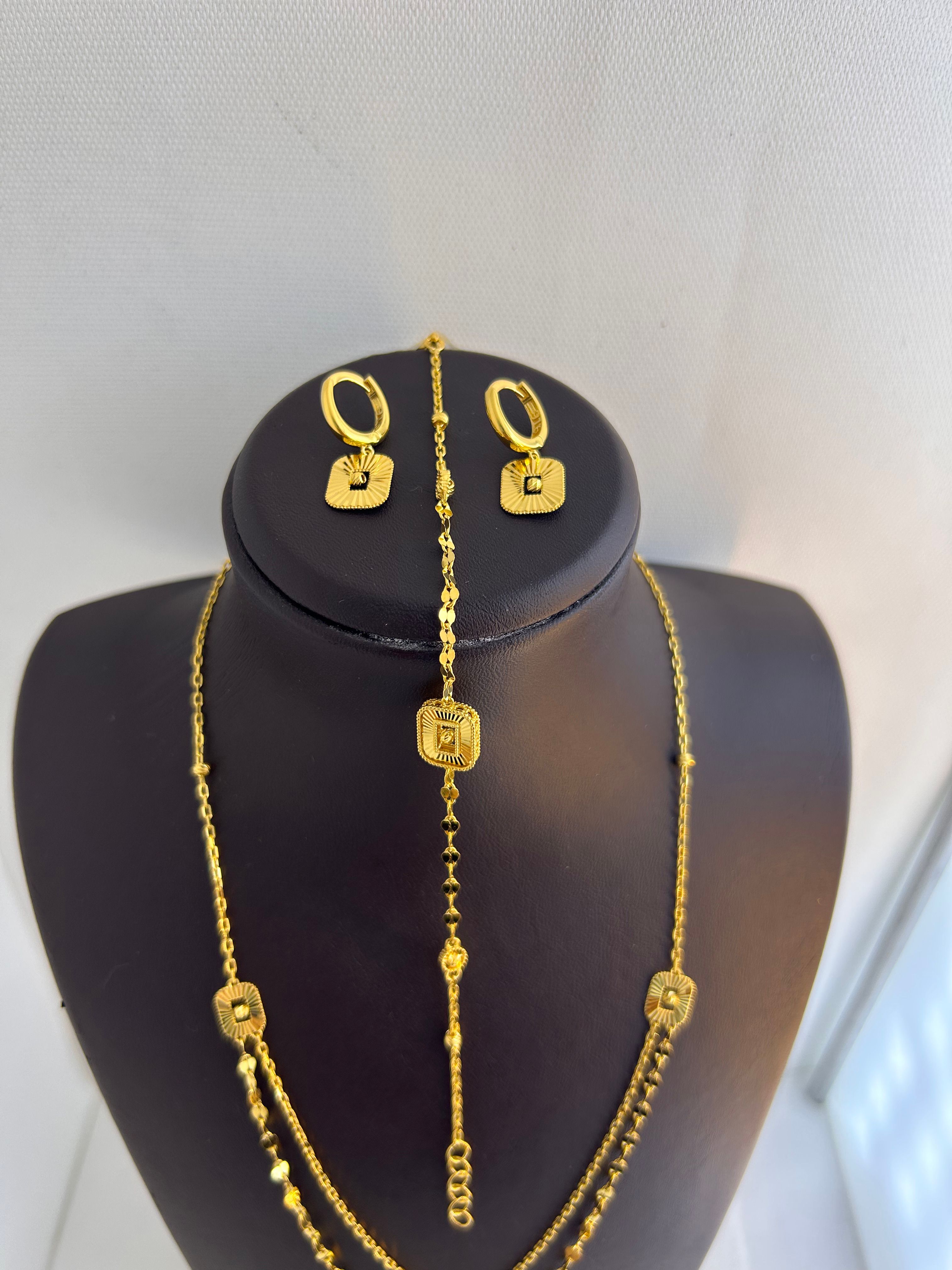 S40 SET 22.67 Gram 22 Ayar