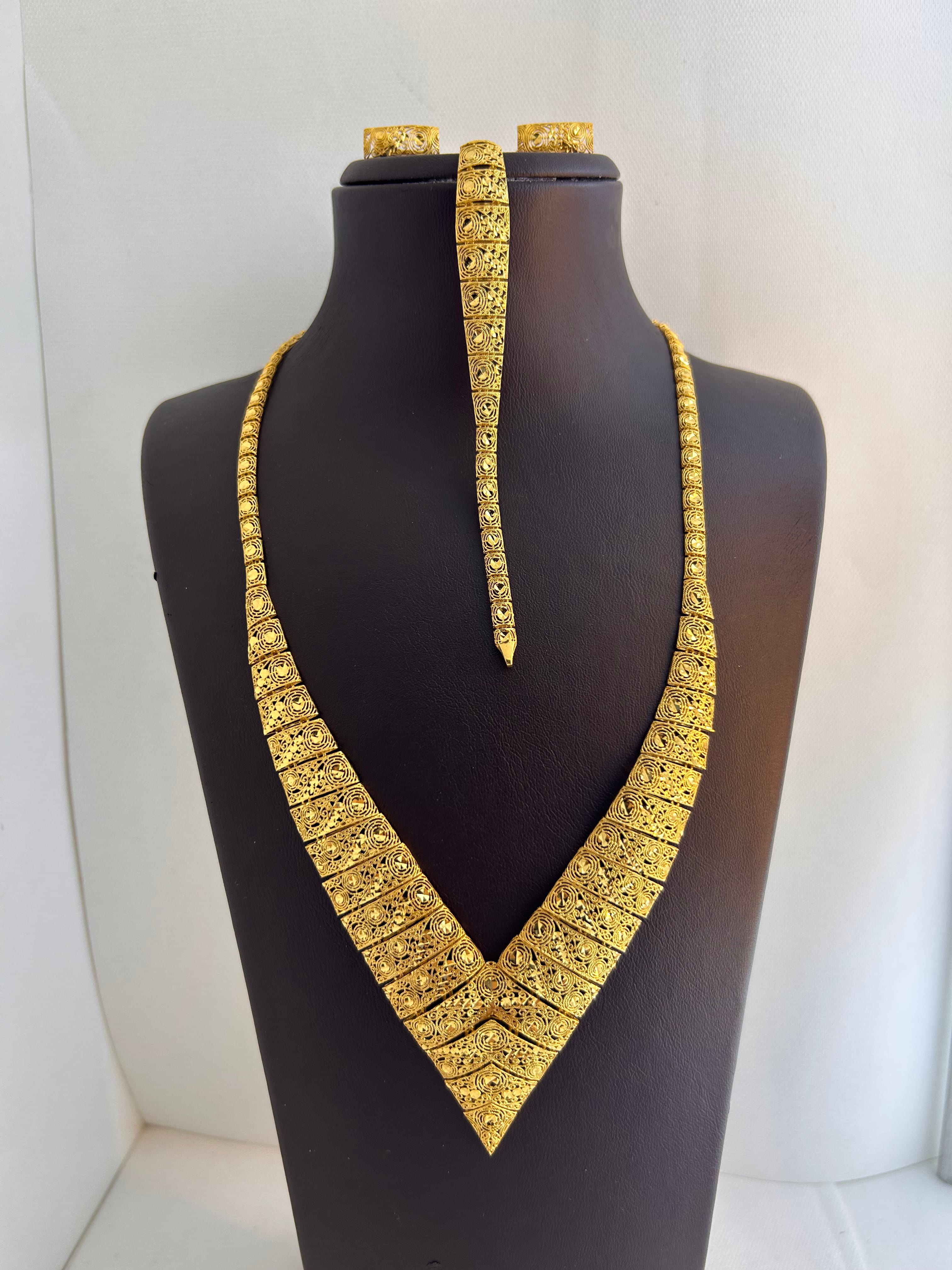 S18 SET 33.56 Gram 22 Ayar