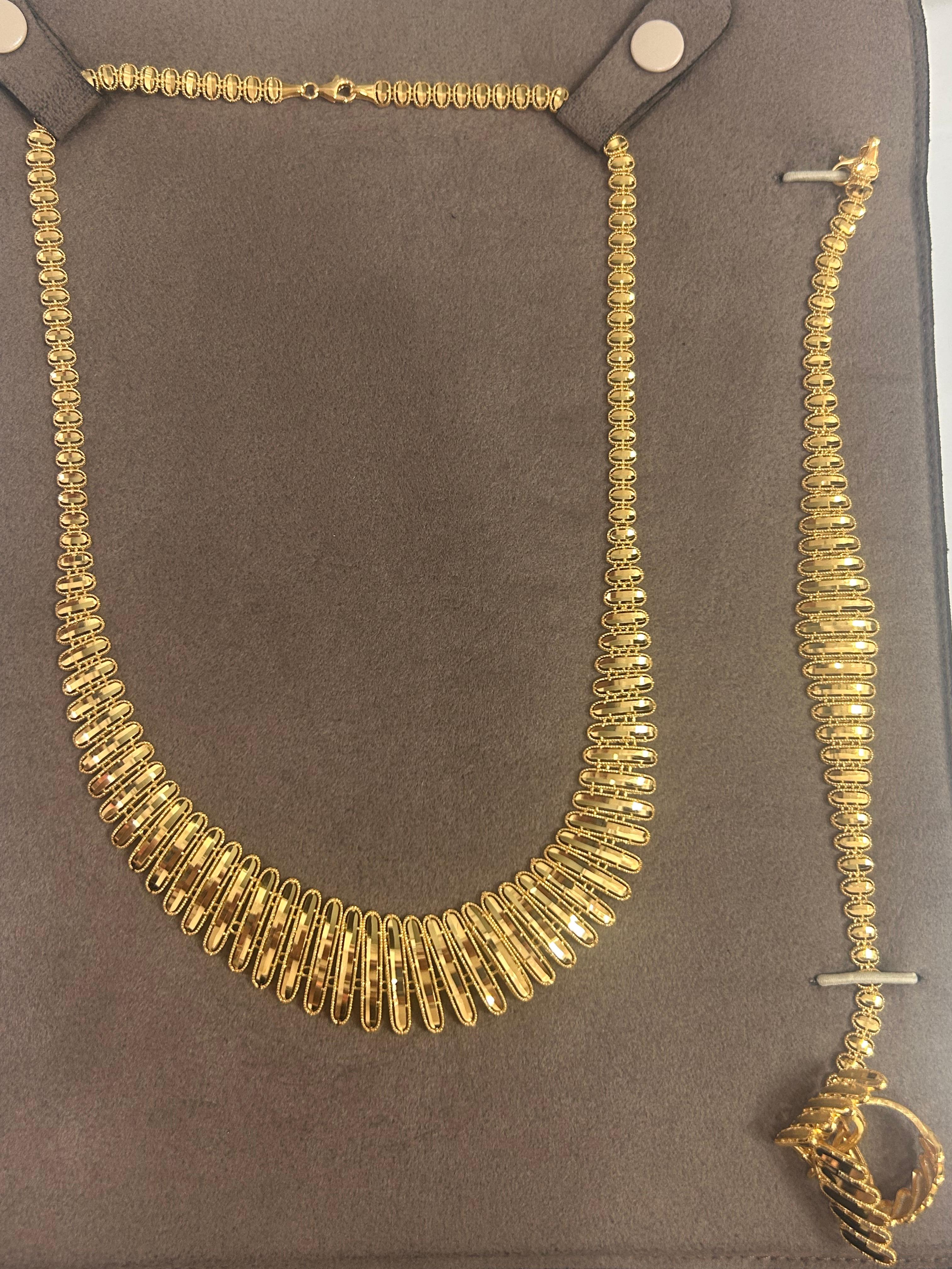 S15 SET 40.69 Gram 22 Ayar