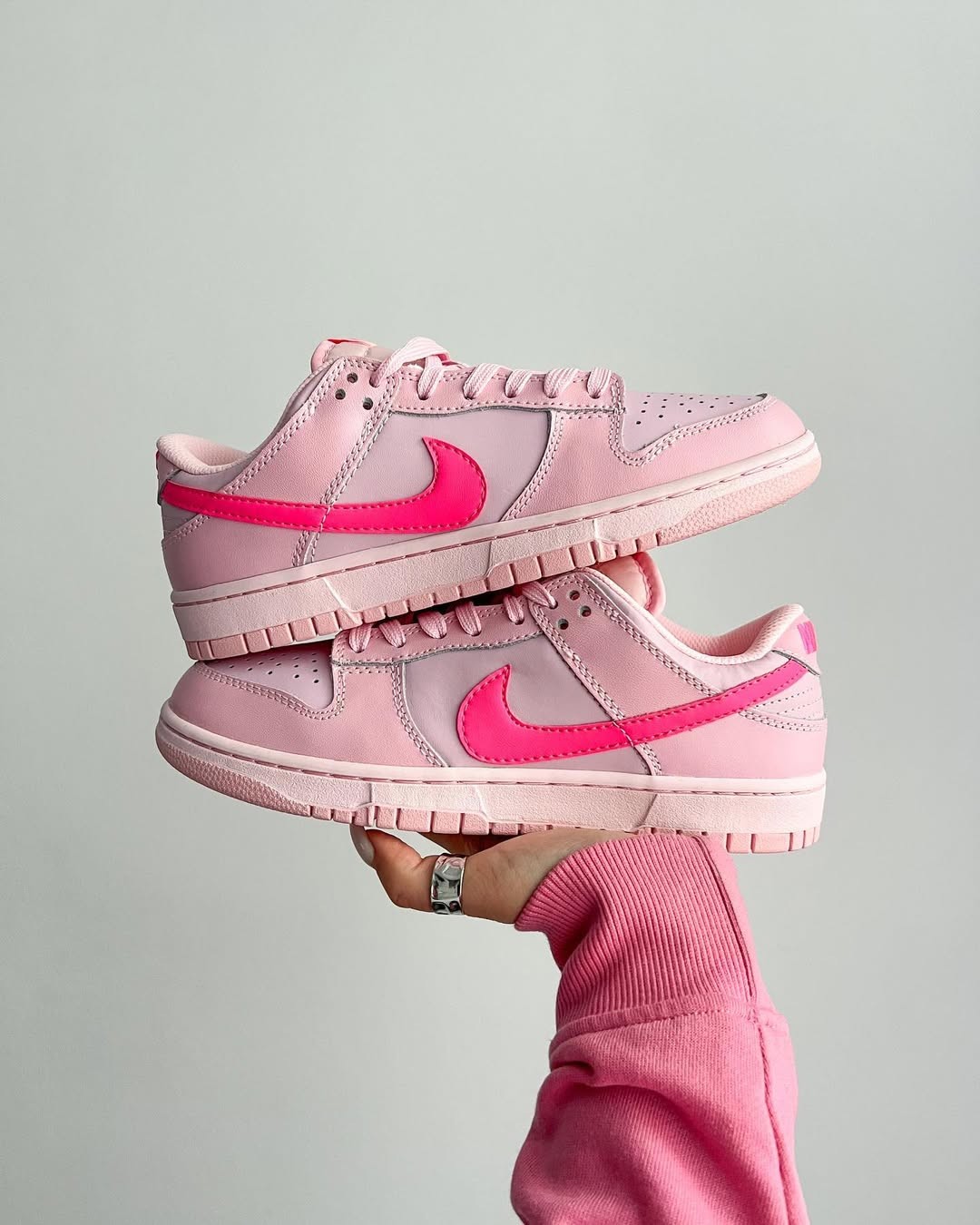 Nike SB Dunk Low Triple Pink