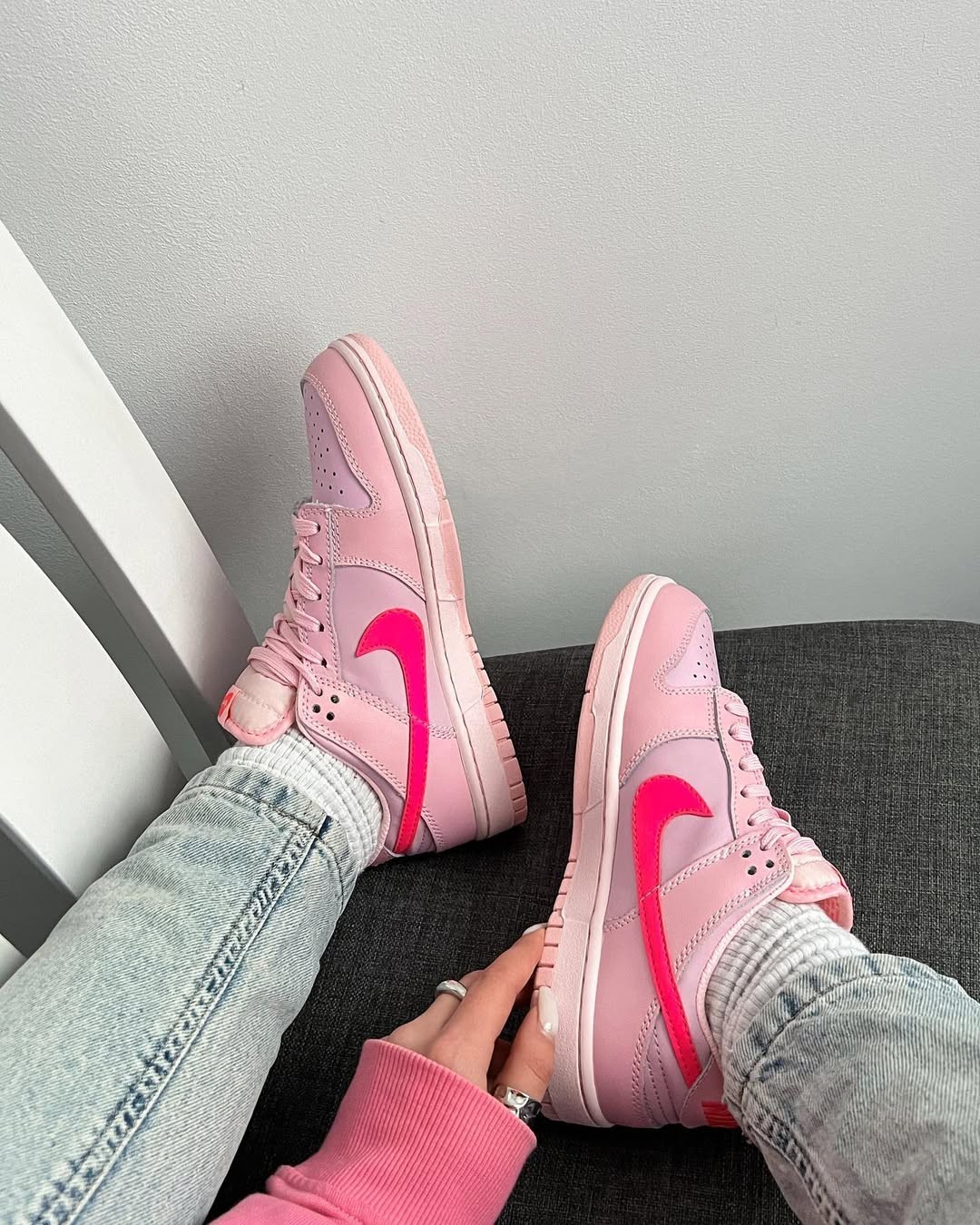 Nike SB Dunk Low Triple Pink