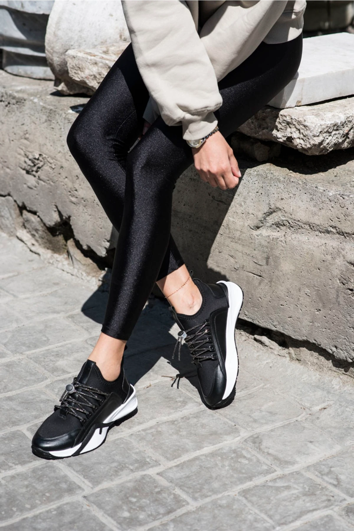 Salva Kadın Siyah Scuba Kumaş Taş Detay Sneaker