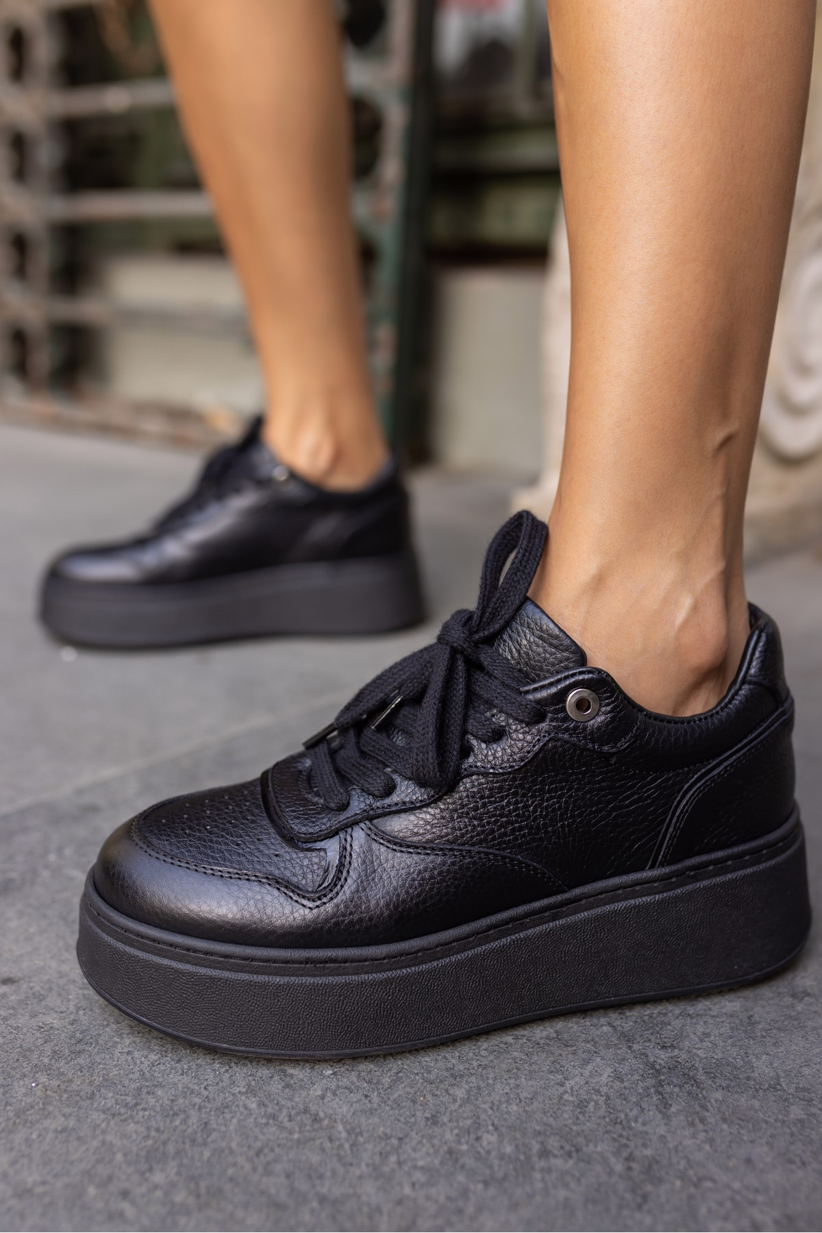 CARY KADİN SİYAH BAGCIKLI GERCEK DERİ SNEAKER